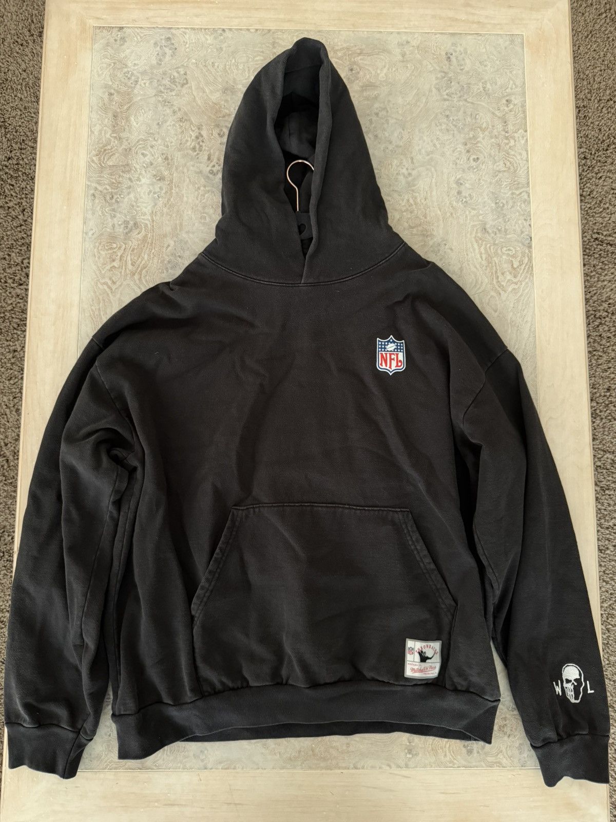 Mitchell & Ness × NFL × Warren Lotas Warren Lotas Tampa Bay Buccaneers Hoodie Size US XXL / EU 58 / 5 - 3 Thumbnail