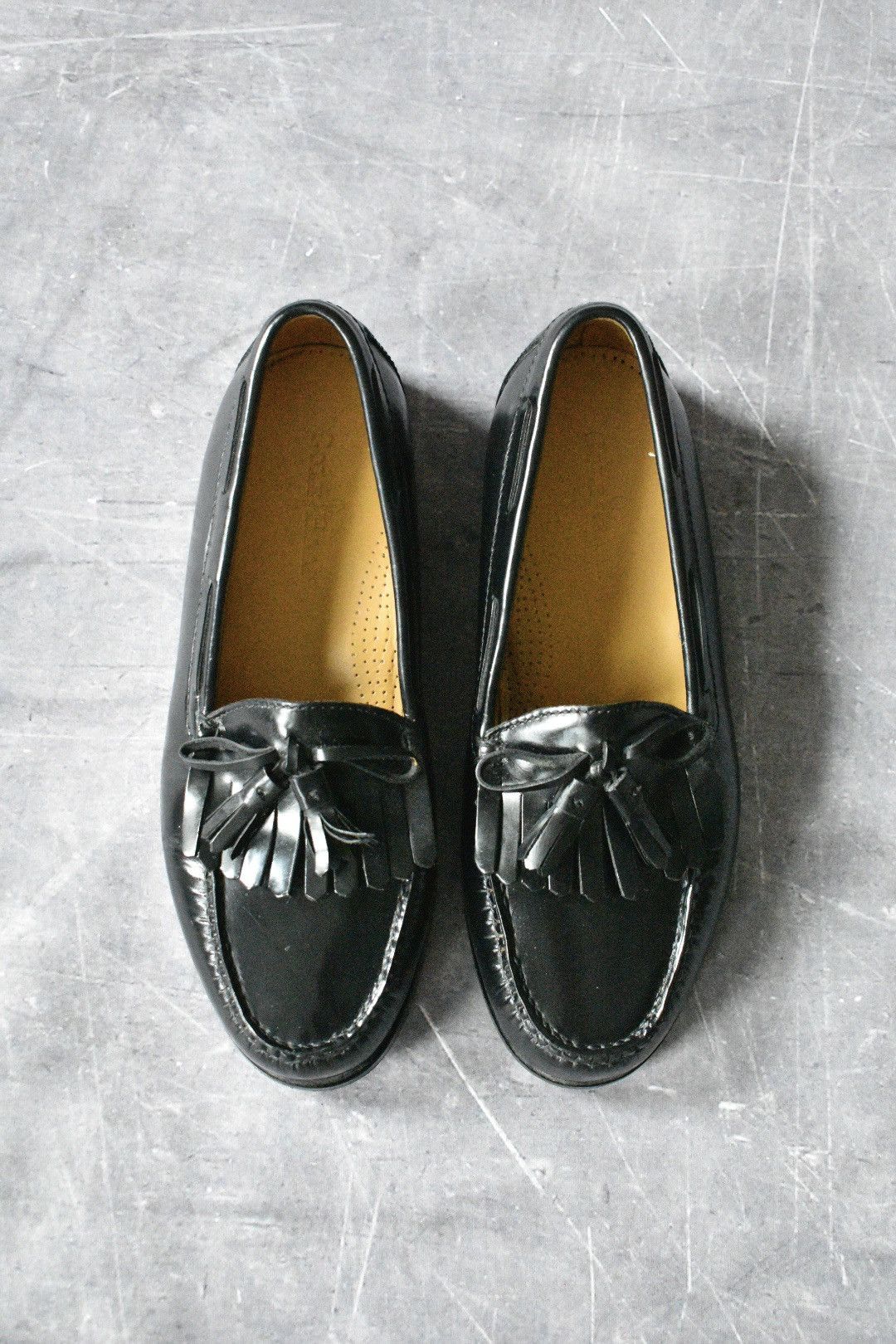 Cole Haan Cole Haan Black Leather Tassel Loafers (8.5) Size US 8.5 / EU 41-42 - 4 Thumbnail