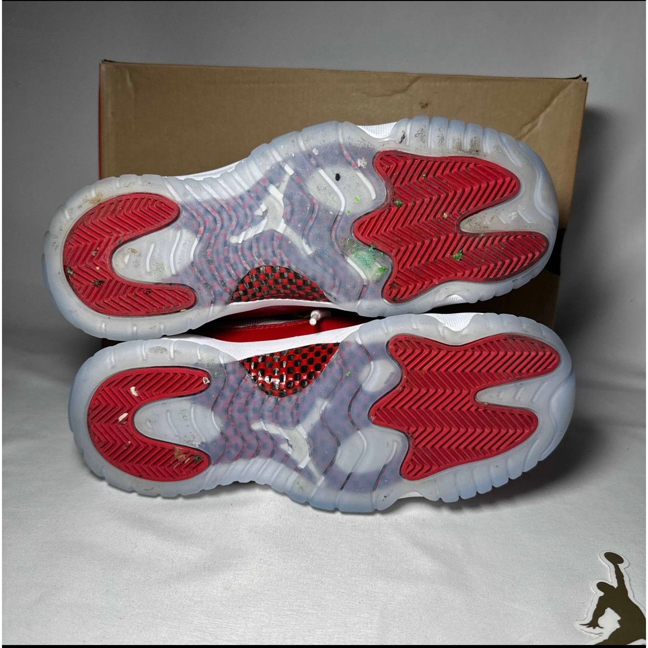 Jordan Brand × Nike Size 7 - Nike Air Jordan 11 Retro GS Cherry Men's Shoes Size US 7 / EU 40 - 6 Thumbnail