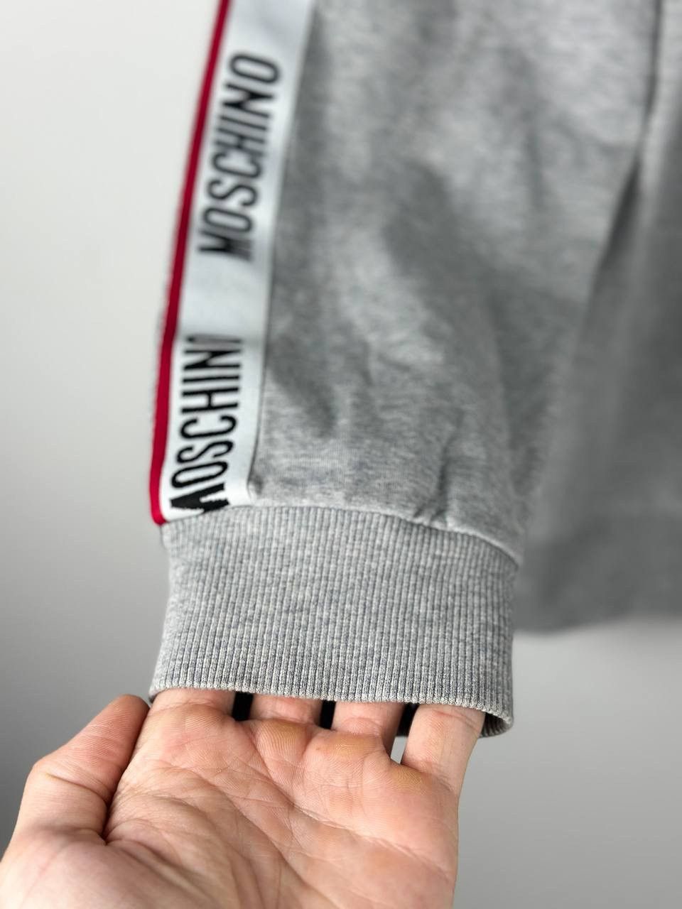 Moschino Moschino sweaters Size US L / EU 52-54 / 3 - 6 Thumbnail