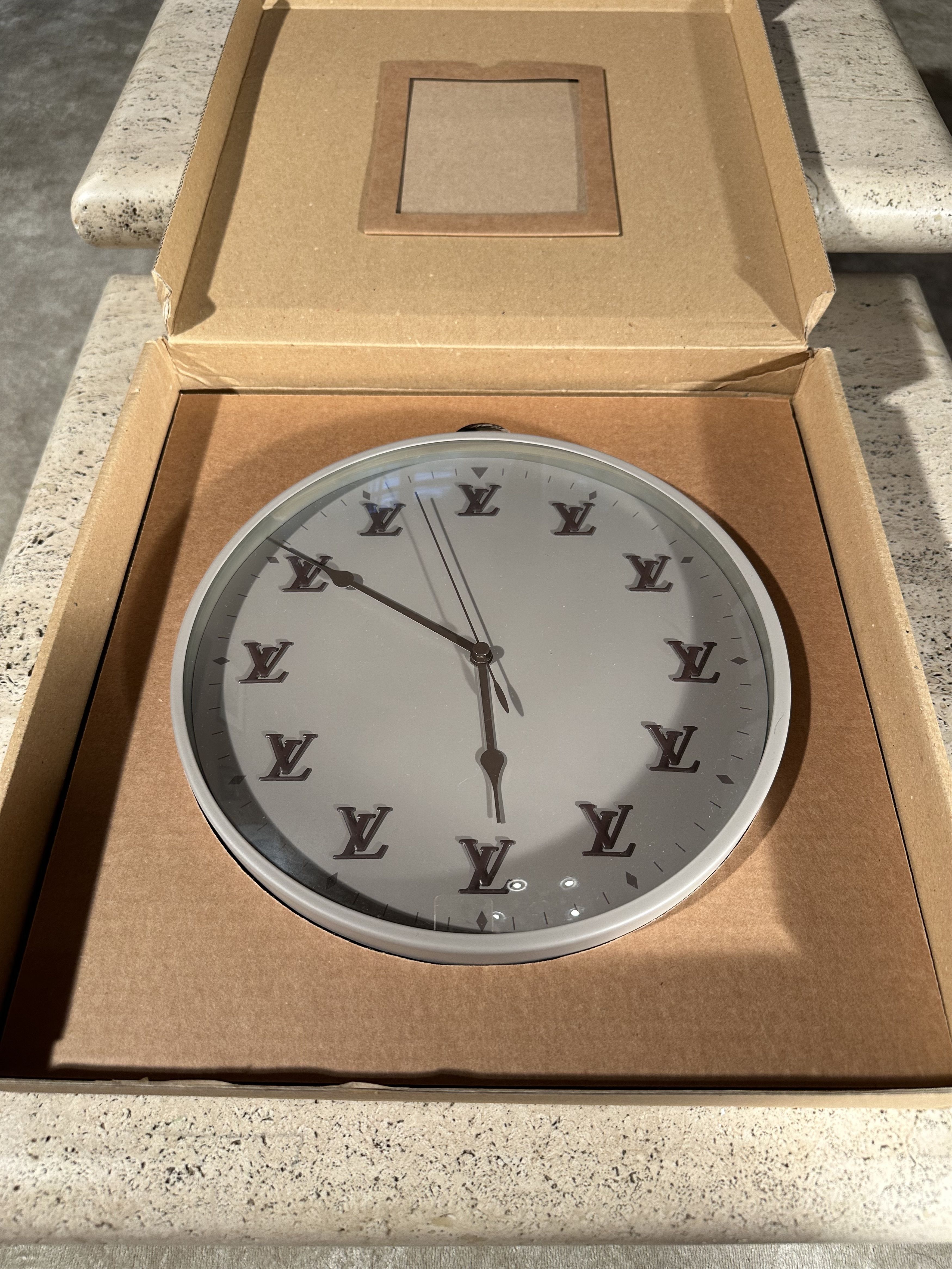 Louis Vuitton Virgil Abloh Louis Vuitton clock runway show invitation