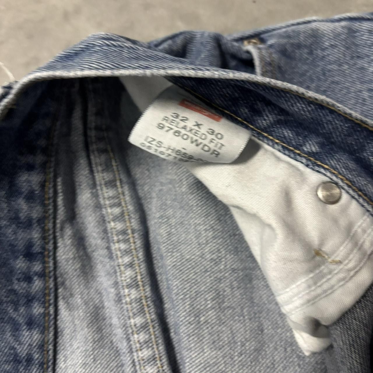 Japanese Brand × Vintage Crazy Vintage Y2K/2000s Grunge Medium Wash Essential Denim Jeans! Size US 32 / EU 48 - 8 Thumbnail