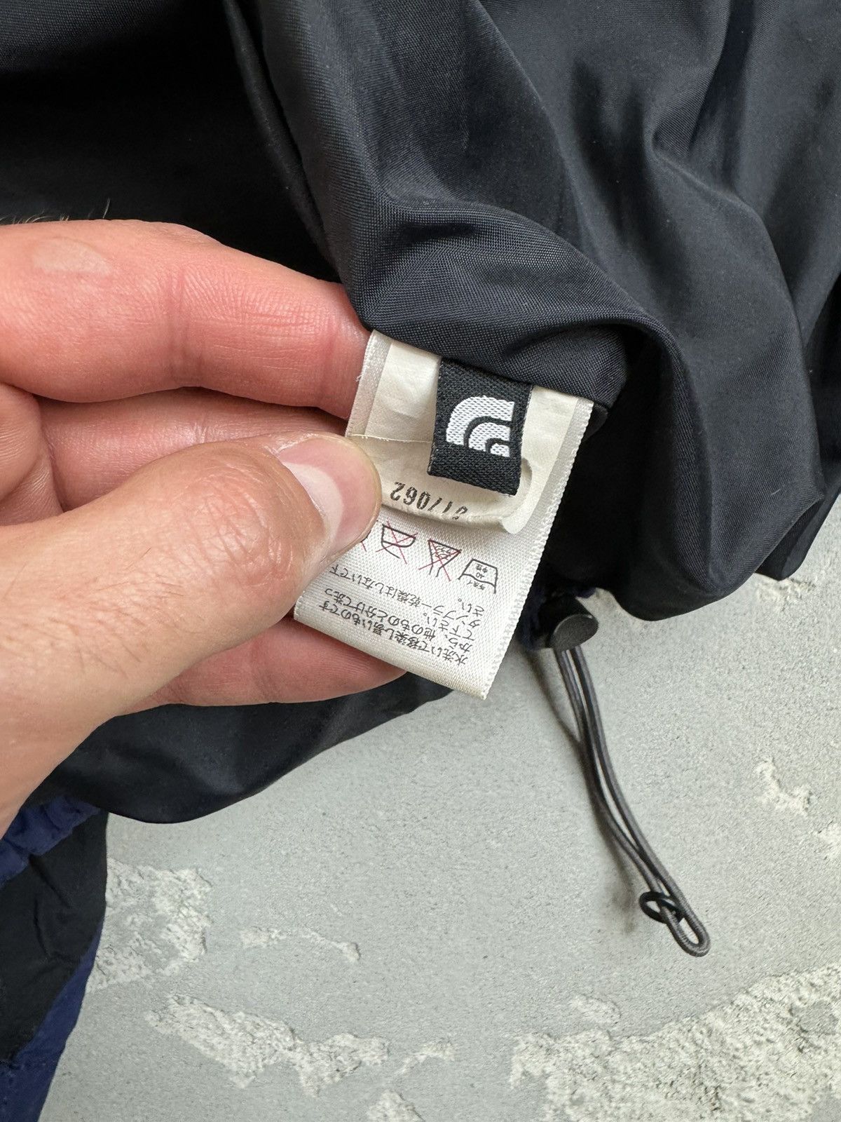 The North Face × Vintage The north face Gore tex HyVent ski center back logo jacket Size US M / EU 48-50 / 2 - 13 Thumbnail