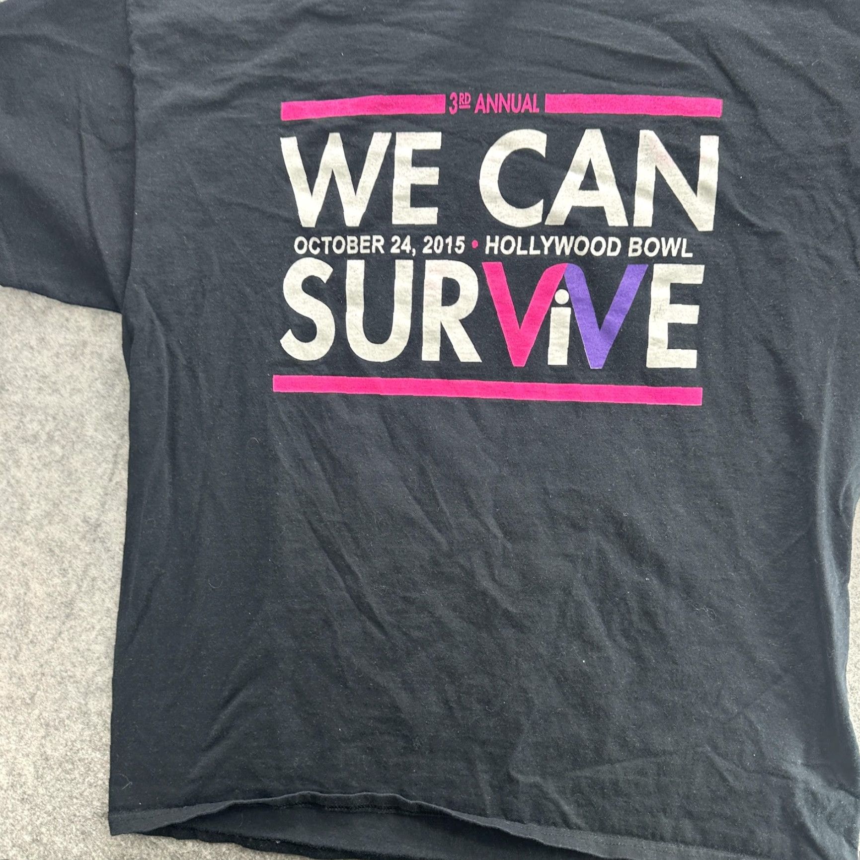 Gildan VINTAGE Gildan Music Concert T-Shirt Men XL Black Hollywood Bowl 2015 Demi Lovato Maroon 5 Size US XL / EU 56 / 4 - 4 Thumbnail