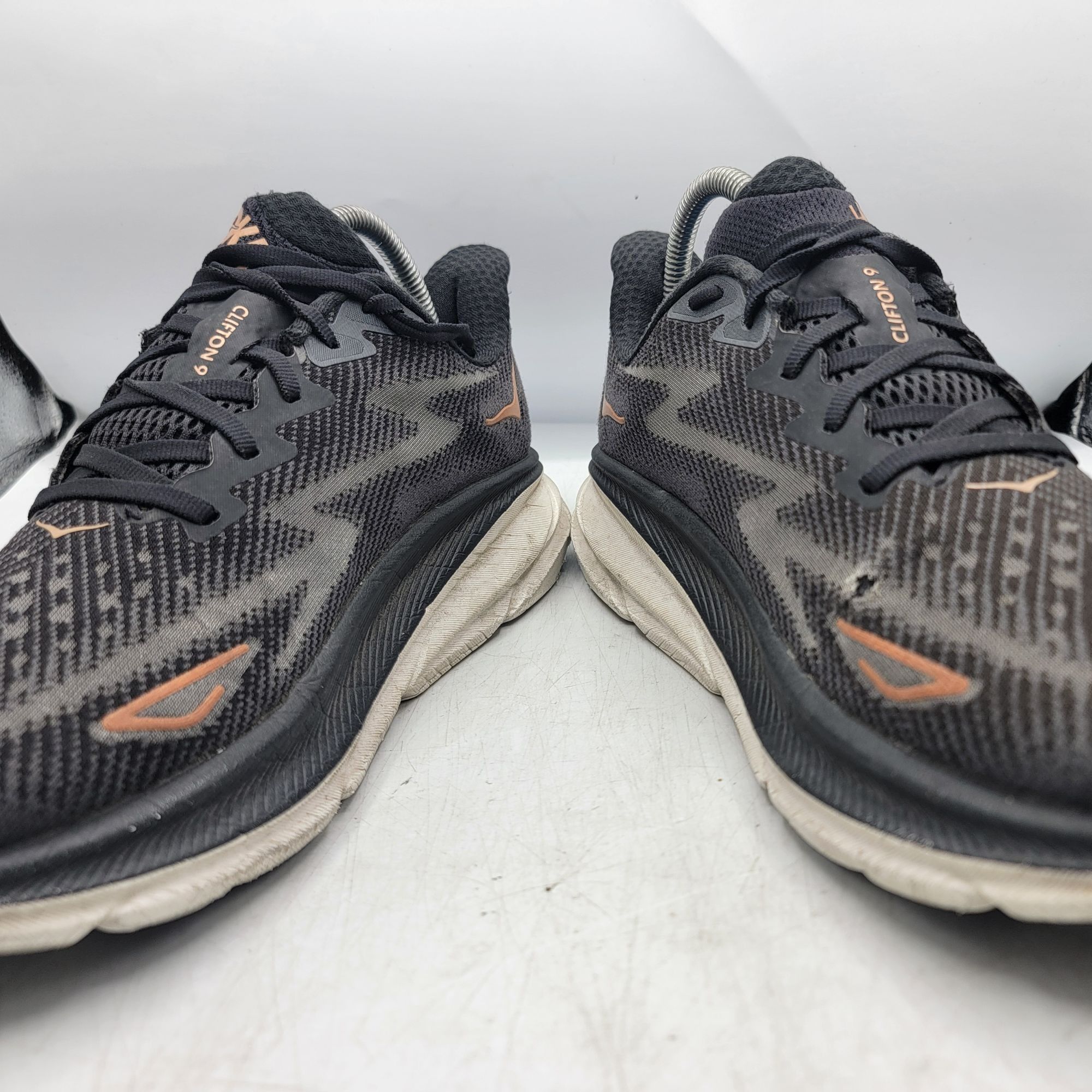 Hoka Hoka One One Clifton 9 Womens 9 B Black Running Shoes Athlet Size US 9 / IT 39 - 2 Thumbnail