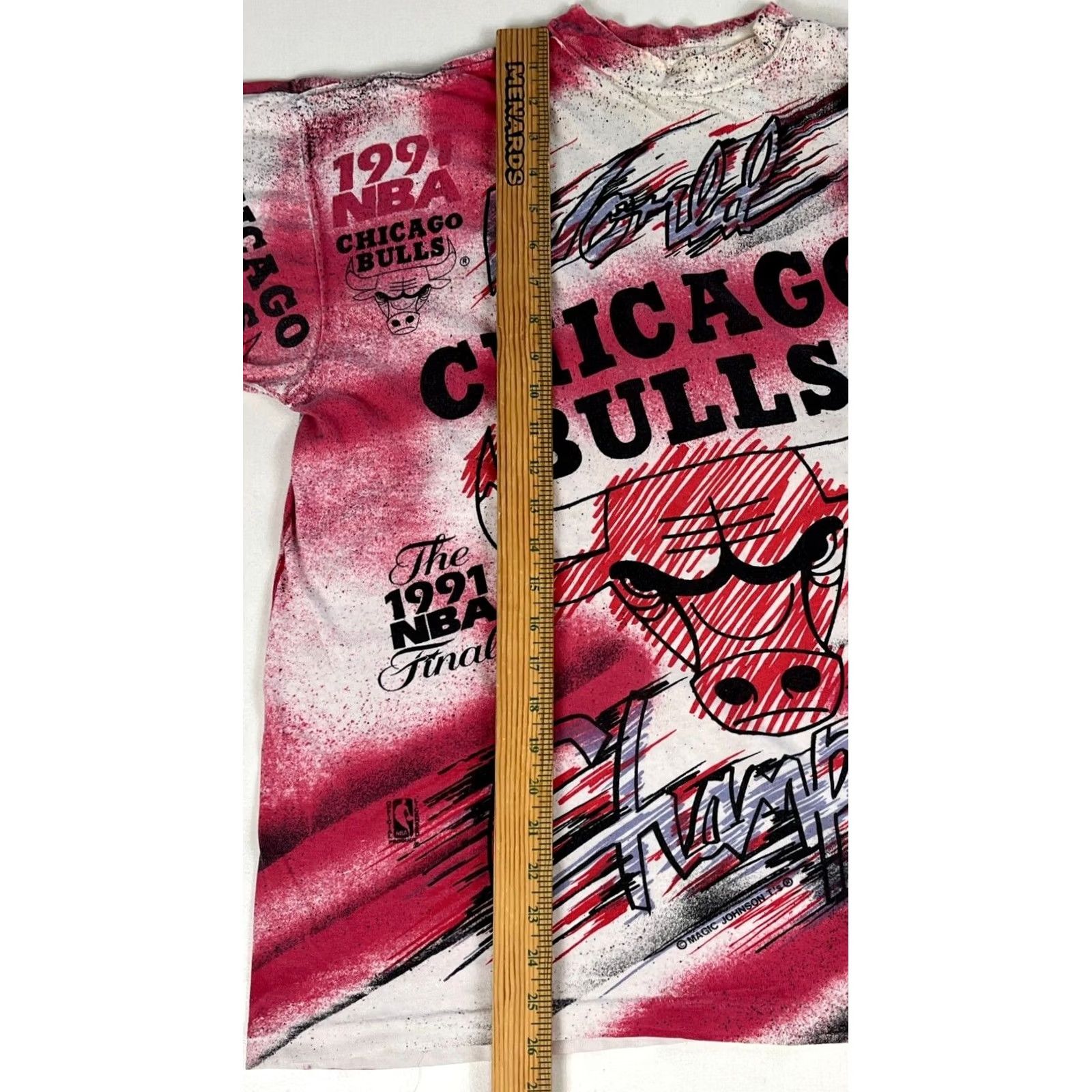 NBA VINTAGE Chicago Bulls T-Shirt 1991 NBA Finals Magic Johnson T's Sz M Men's Shirts Graphic Print 90s Basketball World Champions Size US M / EU 48-50 / 2 - 7 Thumbnail