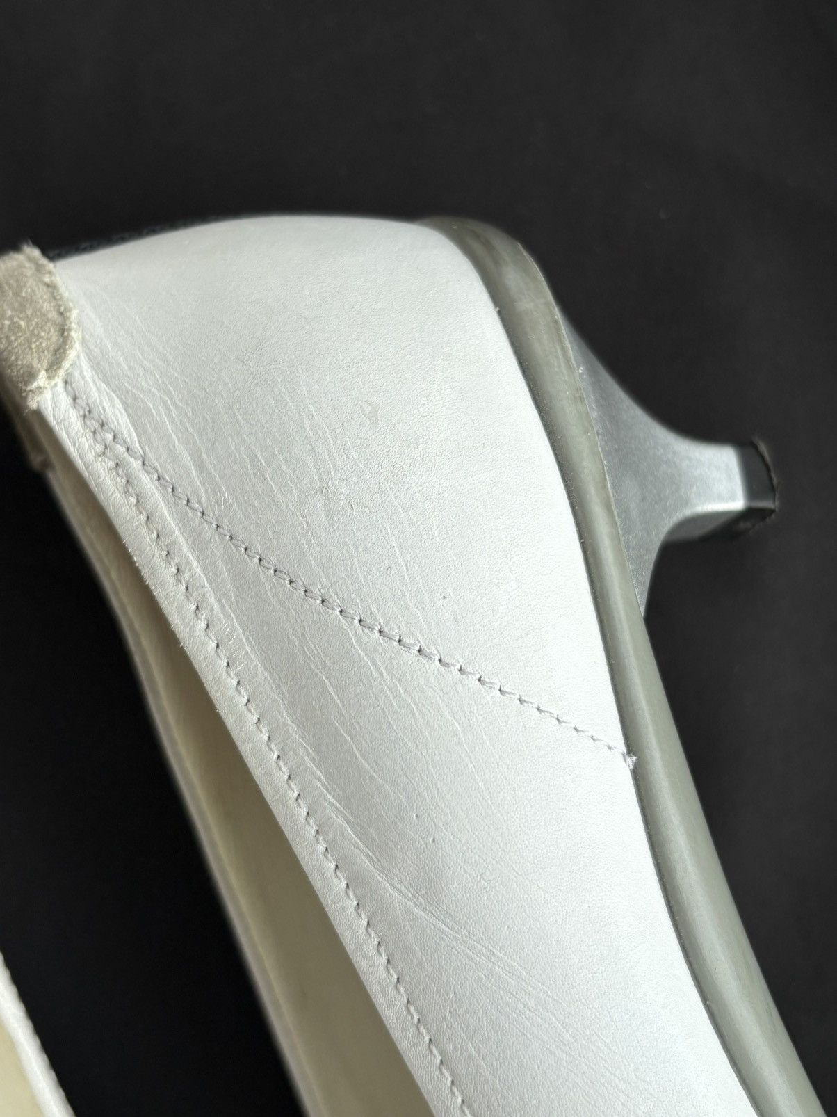 Prada × Vintage PRADA 2000s WHITE LEATHER KITTEN HEELS BUCKLE LOGO 36 US 5 Size US 6 / IT 36 - 7 Thumbnail