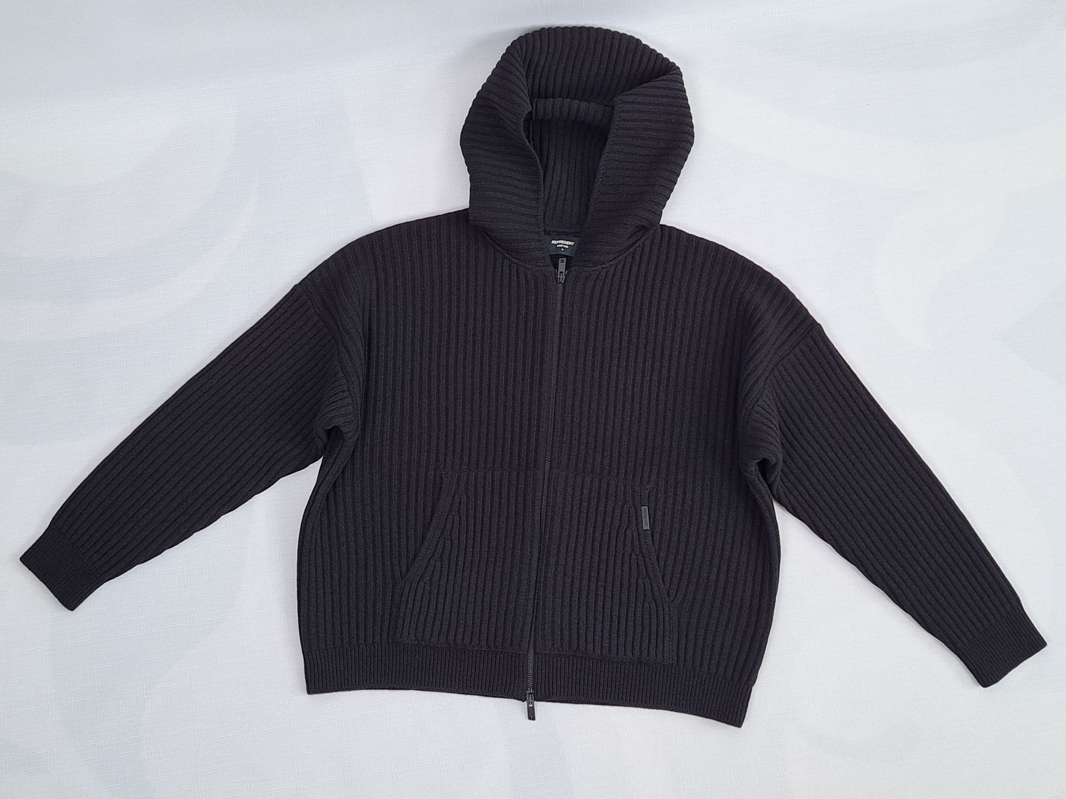 Represent Clo. Represent oversized wool/cashmere zip hoodie. Size M Size US M / EU 48-50 / 2 - 5 Thumbnail
