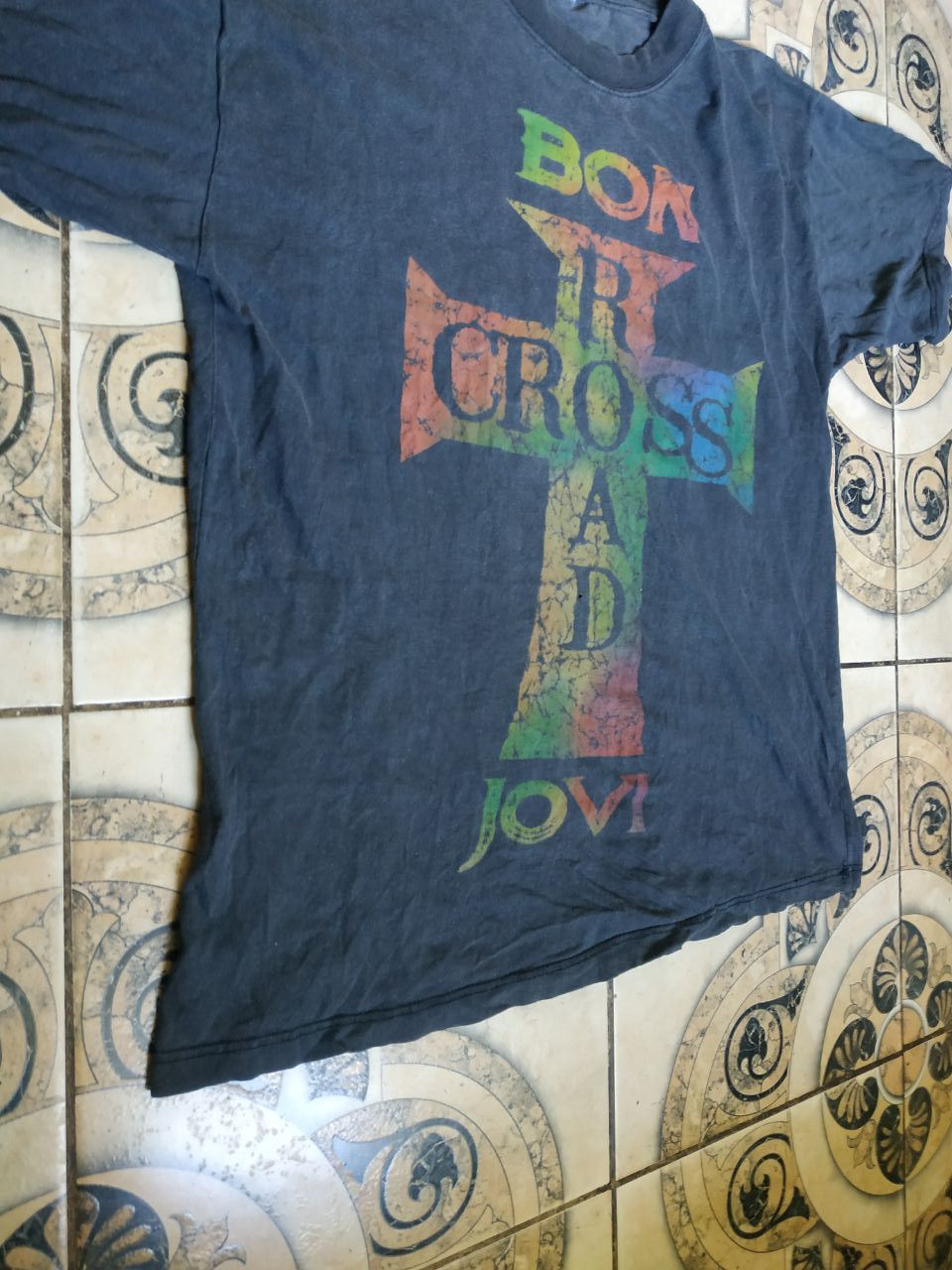 Vintage Vintage 90s Bon Jovi Cross Road Tour Tee XL Faded Size US XL / EU 56 / 4 - 14 Thumbnail
