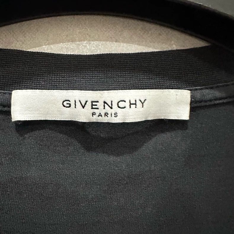 Givenchy Givenchy Black Round Neck Short Sleeve T-Shirt, Size L Size US L / EU 52-54 / 3 - 4 Thumbnail