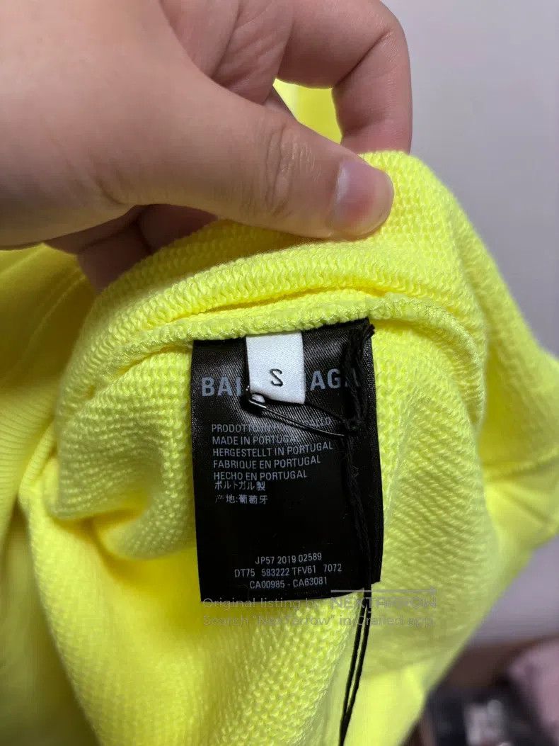 Balenciaga Balenciaga Neon Yellow Hooded Sweatshirt Size US S / EU 44-46 / 1 - 5 Thumbnail