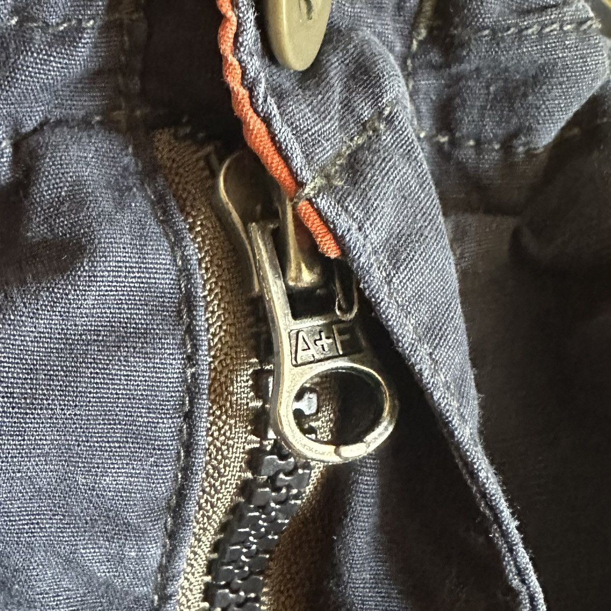 Abercrombie & Fitch VTG Y2K Abercrombie & Fitch Utility Cargo Shorts Thrashed Size US 34 / EU 50 - 11 Thumbnail