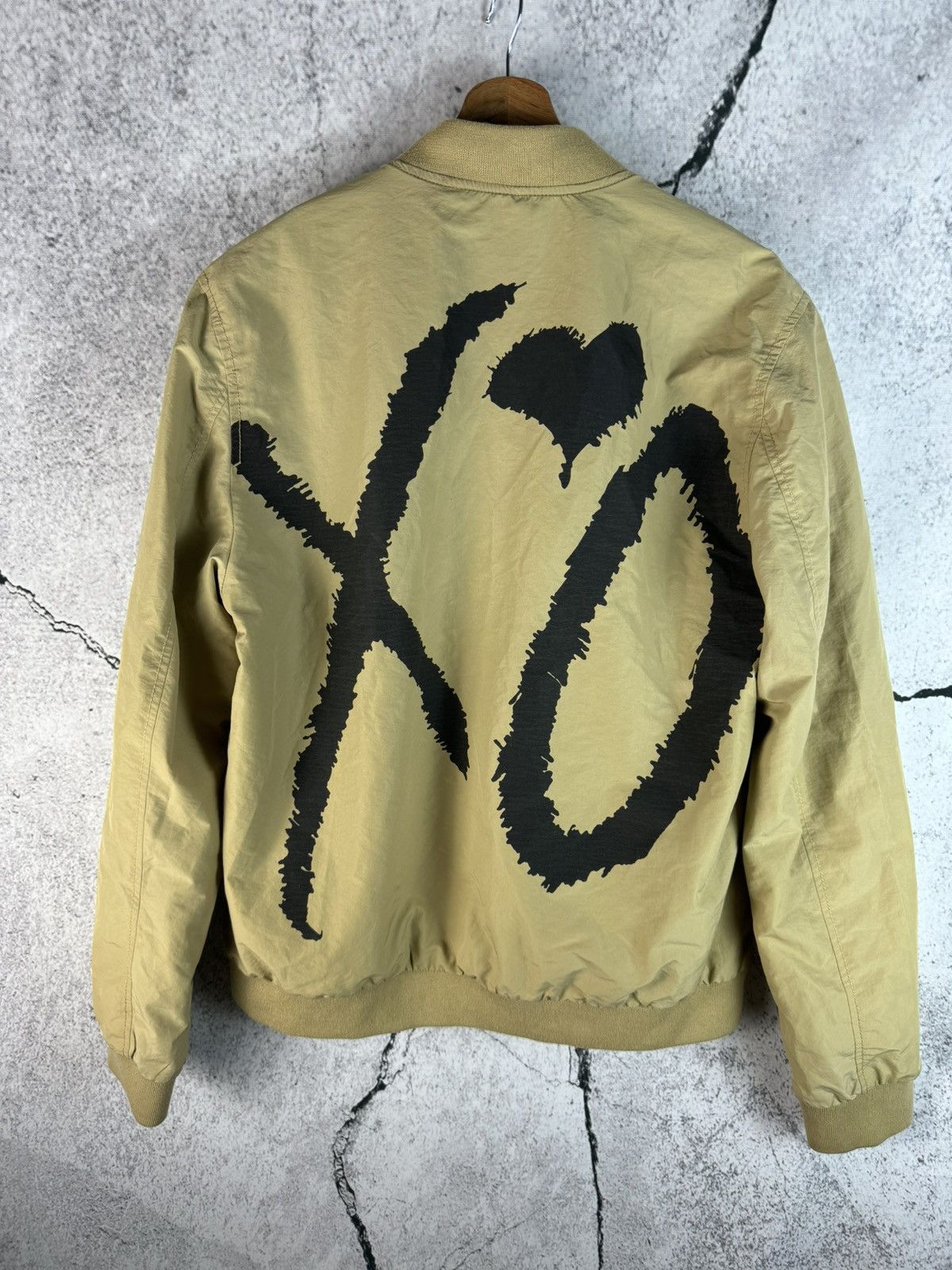 H&M × The Weeknd The Weeknd XO x H&M Big Logo Beige Bomber Jacket Size US M / EU 48-50 / 2 - 1 Thumbnail