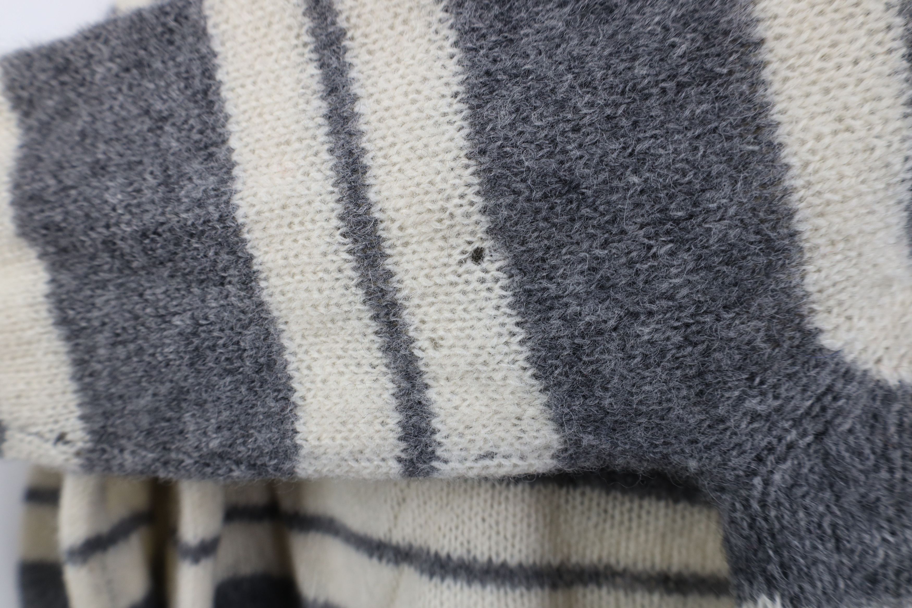 Vintage Vintage 60s 70s Streetwear Striped Wool Knit Henley Sweater Size S / US 4 / IT 40 - 8 Thumbnail