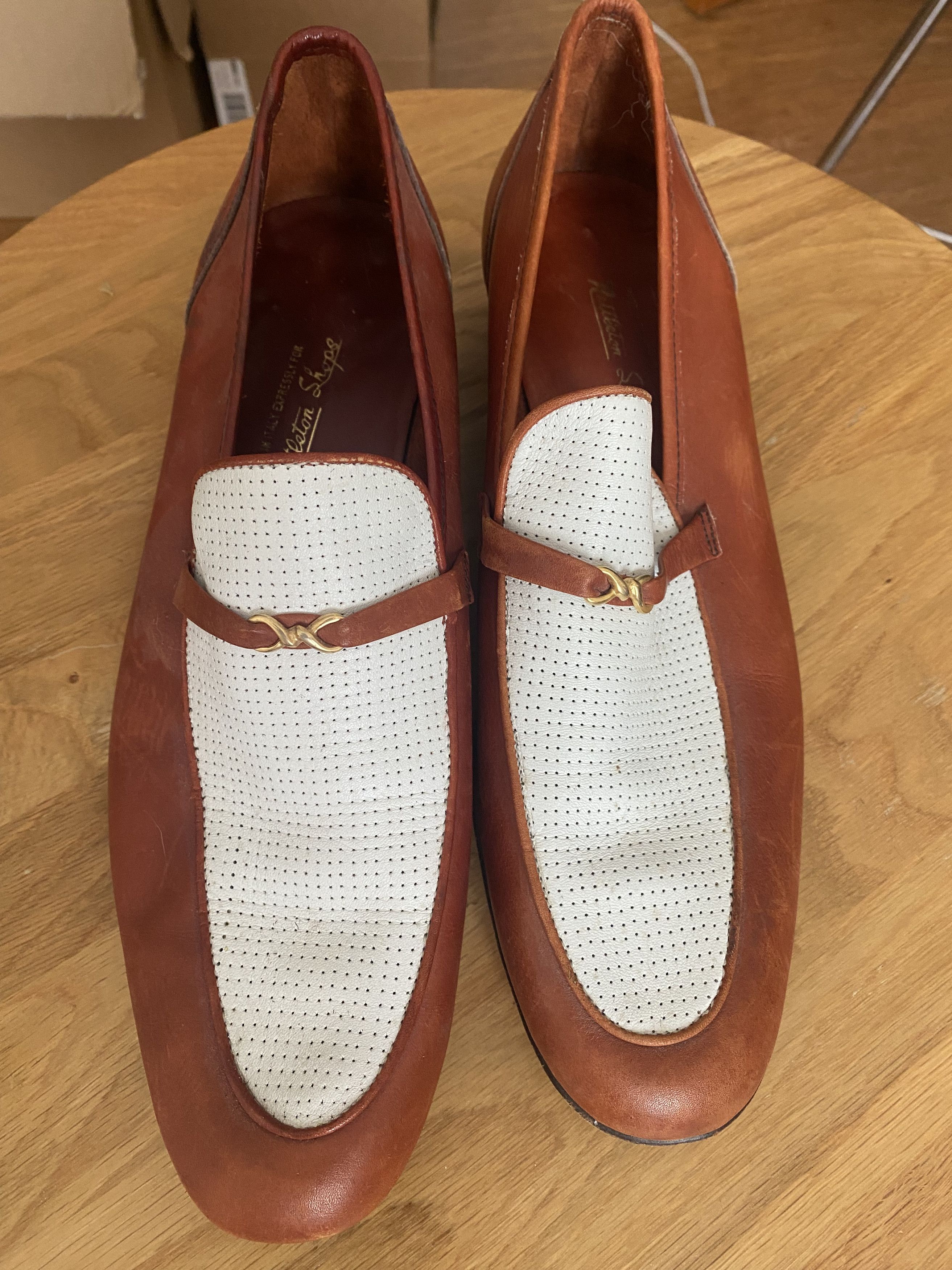 $950 NIB Nettleton Two Tone Leather Brown Vintage Inspired Penny Loafers 9 D WILDE Chestnut Brown & White Leather Penny Loafer For Men  main image 2