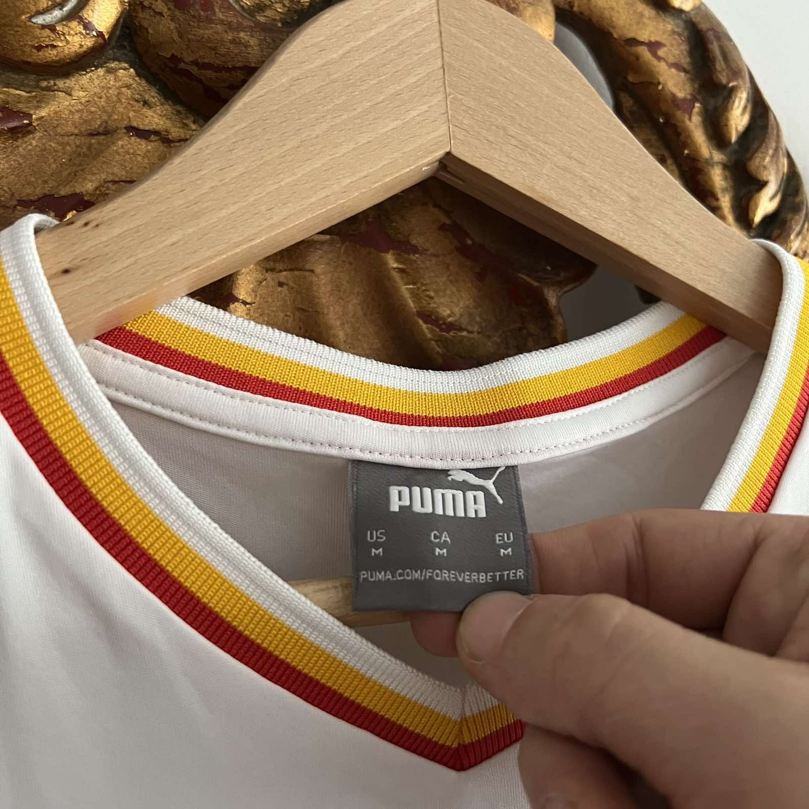 Puma Bengaluru FC PUMA Home Soccer jersey Kit Size US M / EU 48-50 / 2 - 5 Thumbnail