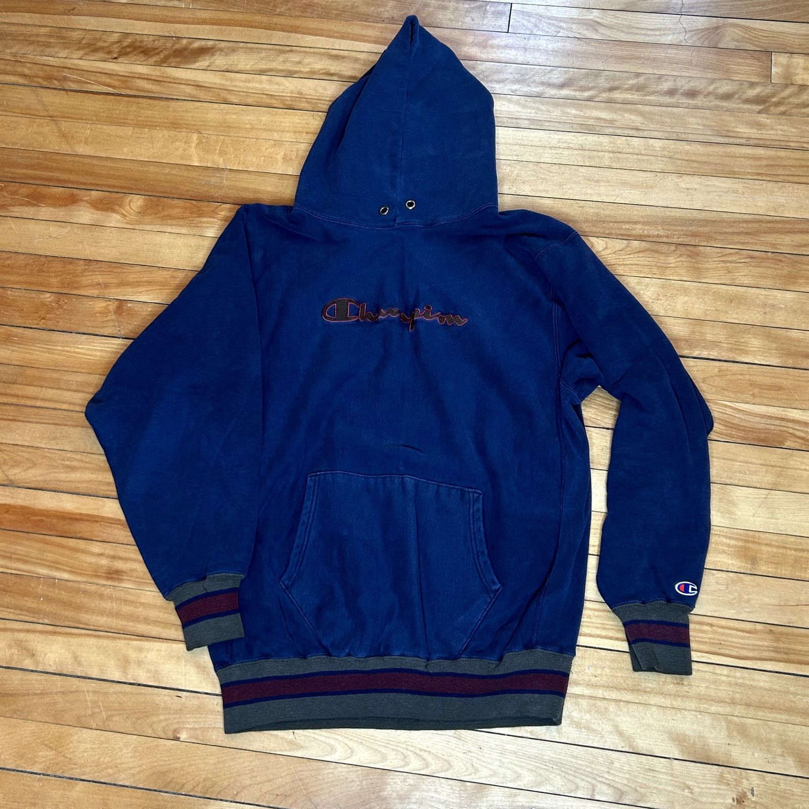 Champion Vintage 90s Champion Reverse Weave Navuy Hoodie XXL Size US XXL / EU 58 / 5 - 1 Thumbnail