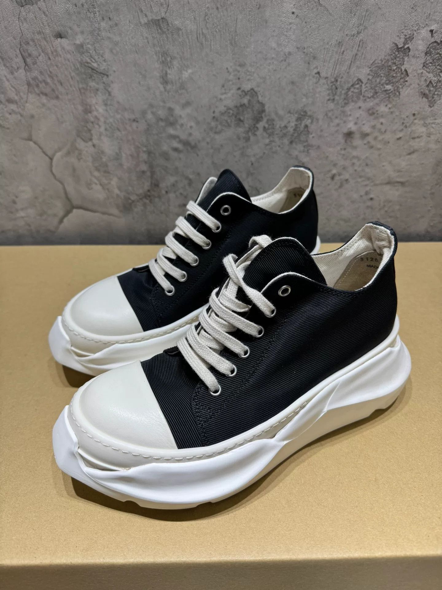 Rick Owens Rick Owens Black Lowtop Sneakers 37 Women Size US 6.5 / IT 36.5 - 1 Thumbnail