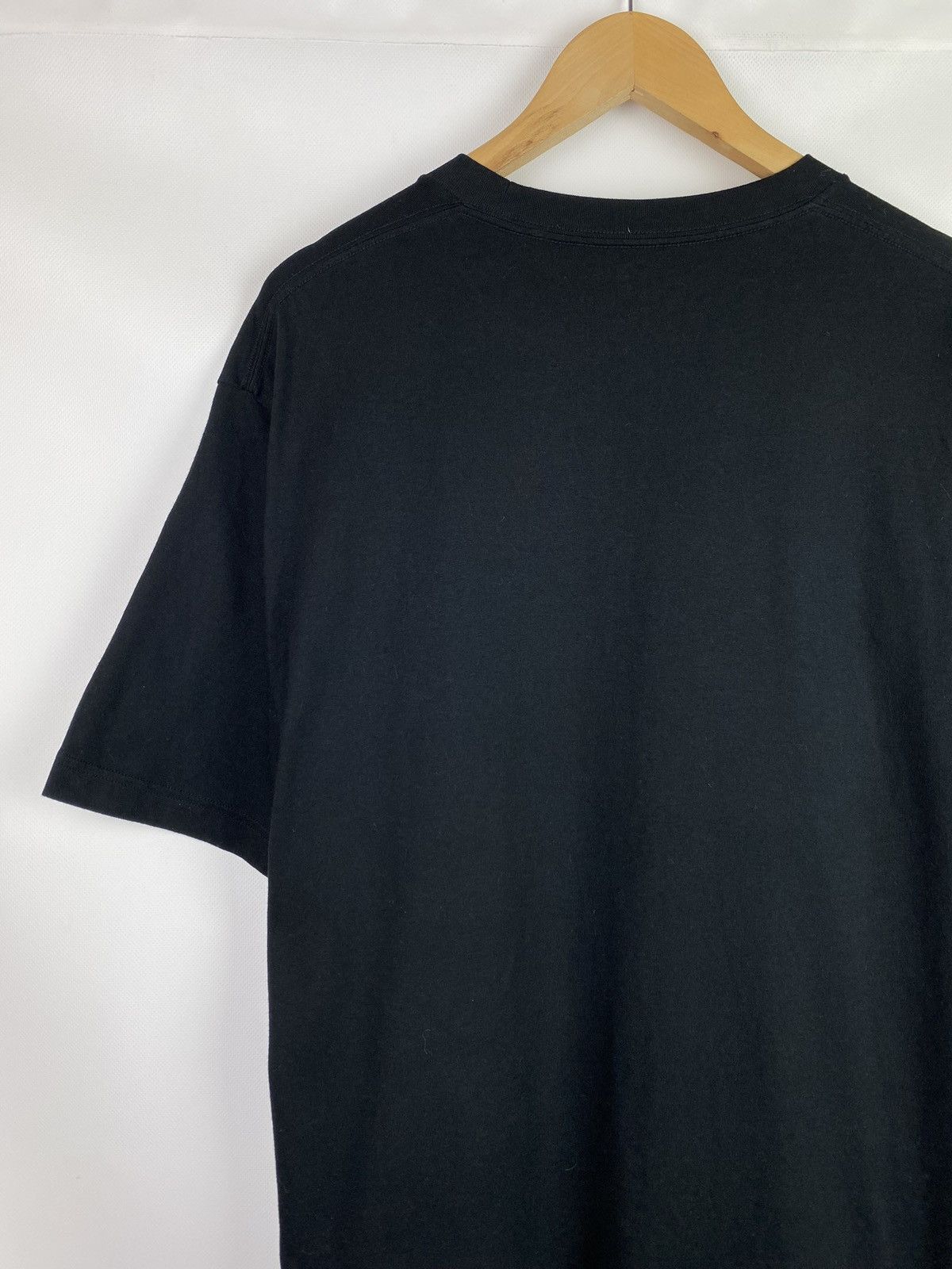 Uniqlo Uniqlo Billie Eilish Takashi Murakami Graphic T Shirt Size L Size US L / EU 52-54 / 3 - 11 Thumbnail