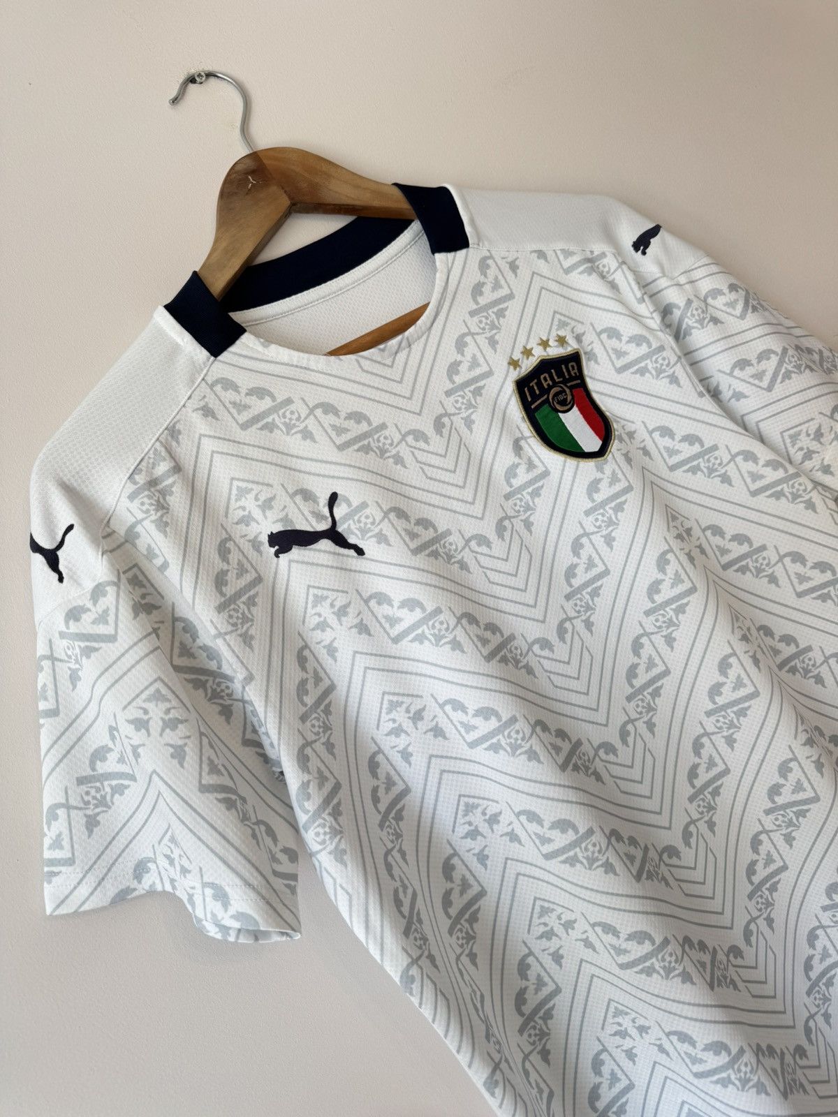 Puma Italy 2020-2021 Away Euro Soccer Jersey Football Shirt Kit Size US M / EU 48-50 / 2 - 6 Thumbnail