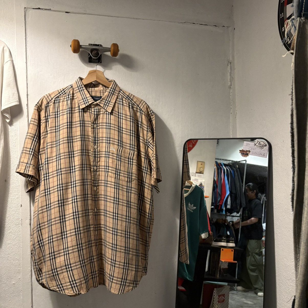 Burberry Burberry Novacheck Button Ups Size US XL / EU 56 / 4 - 1 Thumbnail