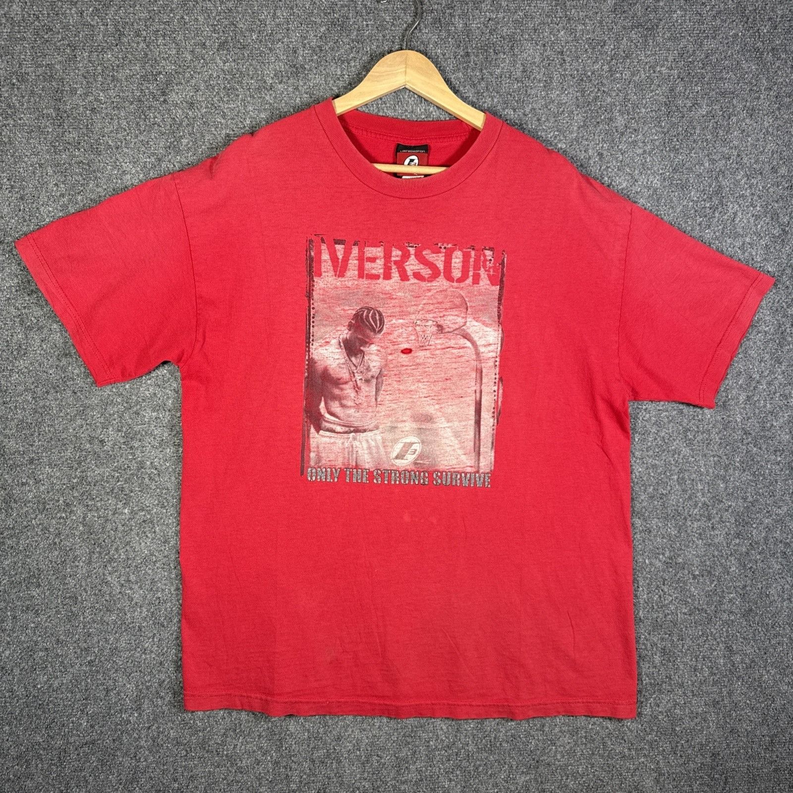 NBA Vintage Iverson Shirt XL Red 90s Basketball NBA 76ers Rap Size US XL / EU 56 / 4 - 1 Thumbnail