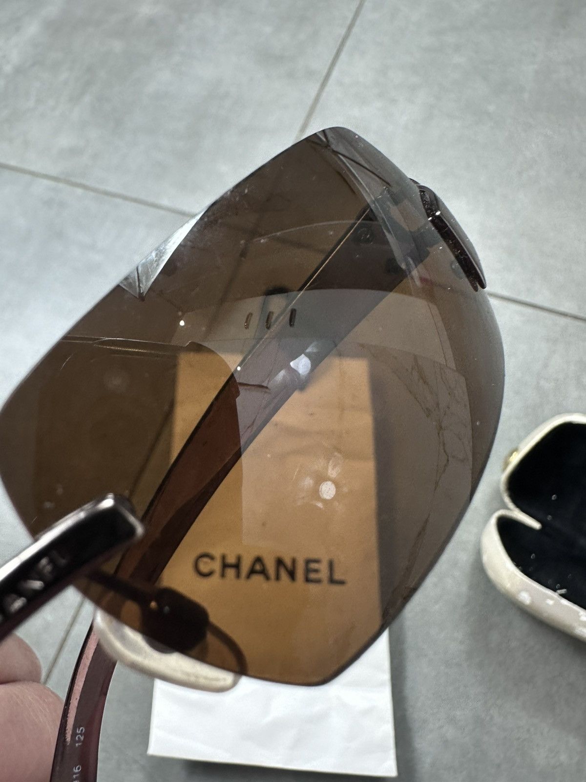 Chanel CHANEL Sunglasses Rimless Rhinestone Shields CC Logo 4048 Size ONE SIZE - 7 Thumbnail