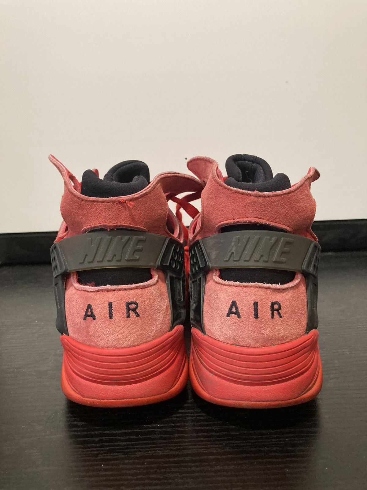 Nike SIZE 10.5 MEN - Nike Air Flight Huarache Red Size US 10.5 / EU 43-44 - 4 Thumbnail