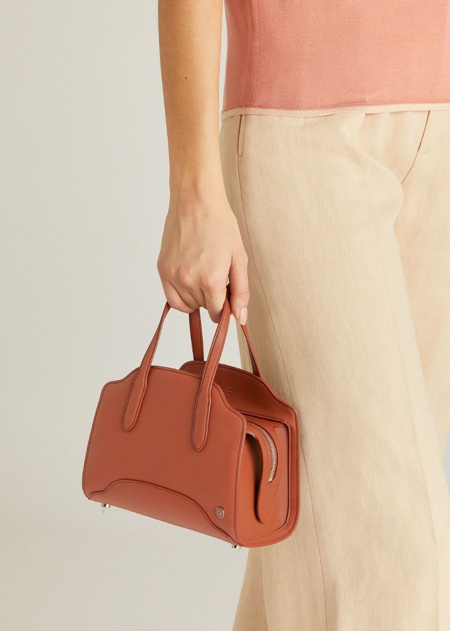 Loro Piana o1srvl11e0624 Size: OS FAL9562 Handle Bang in Red Size ONE SIZE - 1 Preview