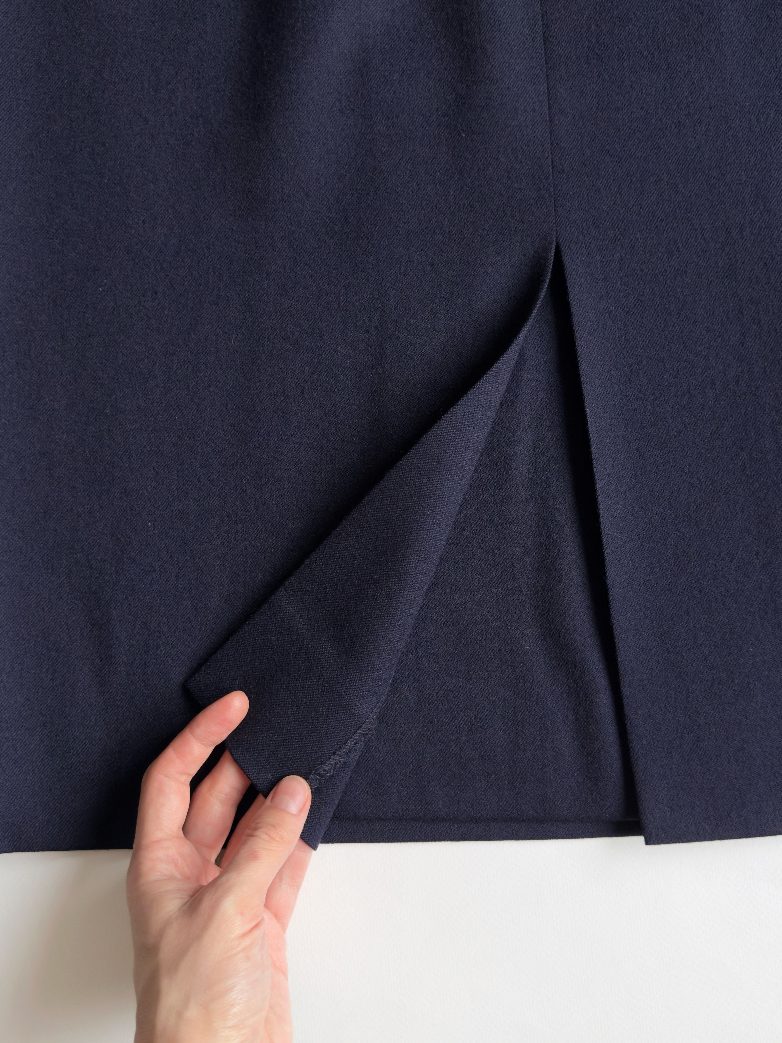 Aquascutum Women's Vintage Aquascutum Wool A-line Mid Skirt M-L Size 32" / US 10 / IT 46 - 6 Thumbnail