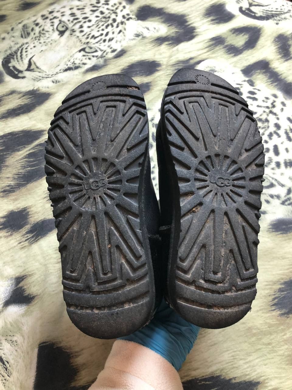 Ugg Uggs size 9 Black leather on soft black sheepskin Size US 10 / IT 40 - 22 Thumbnail