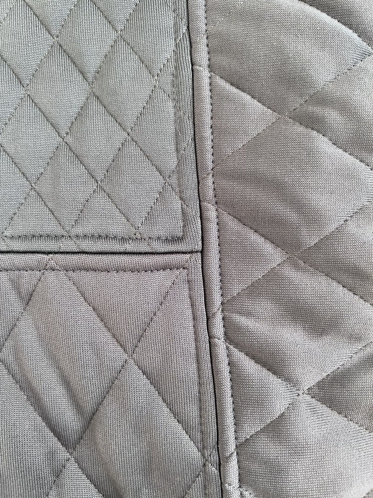 Valentino Poncho cloak in quilted polyamide/cotton blend, Italy Size US L / EU 52-54 / 3 - 11 Thumbnail