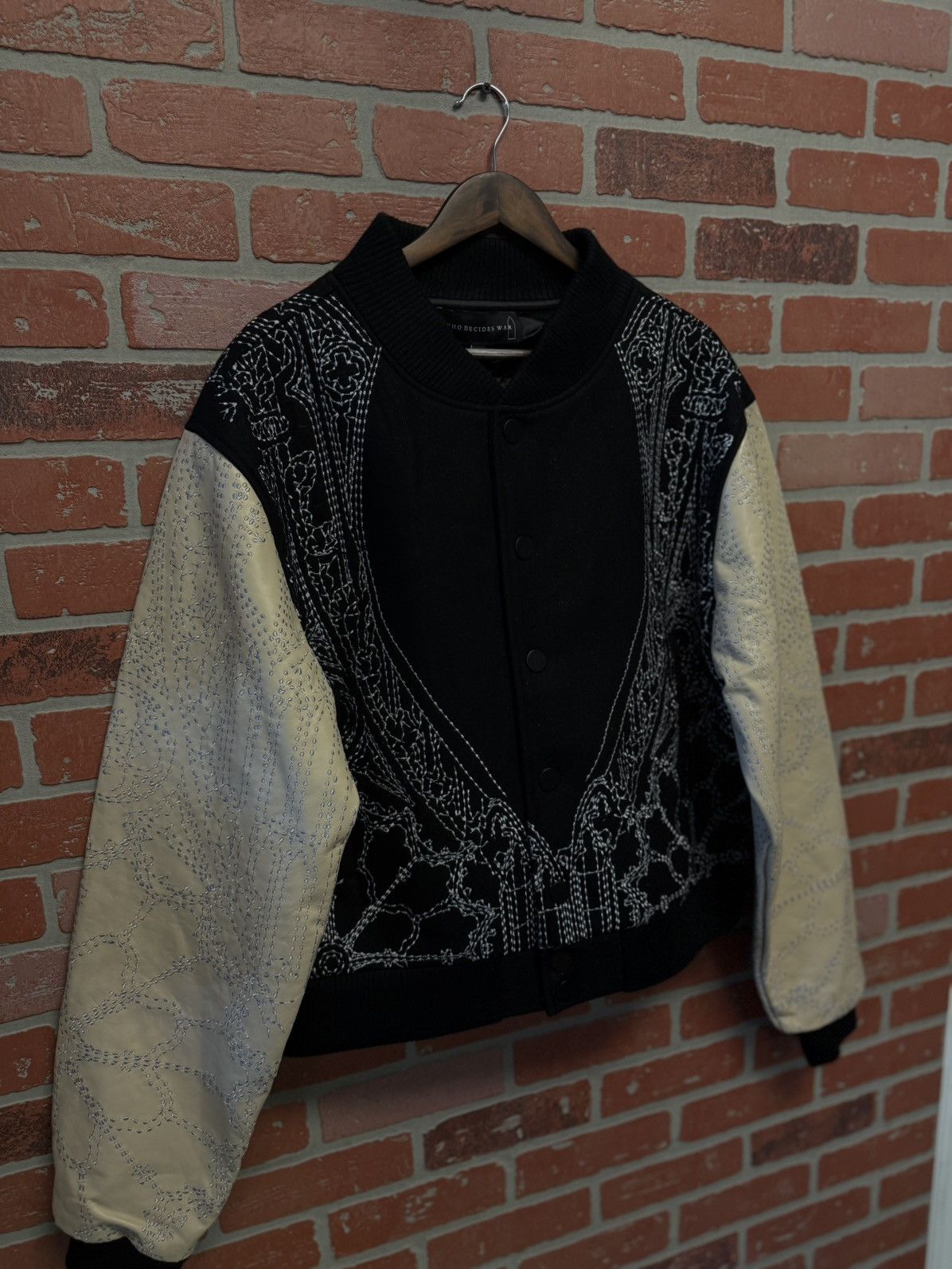 Who Decides War Who Decides War Jacket New W Tags Size XXL Size US XXL / EU 58 / 5 - 2 Thumbnail