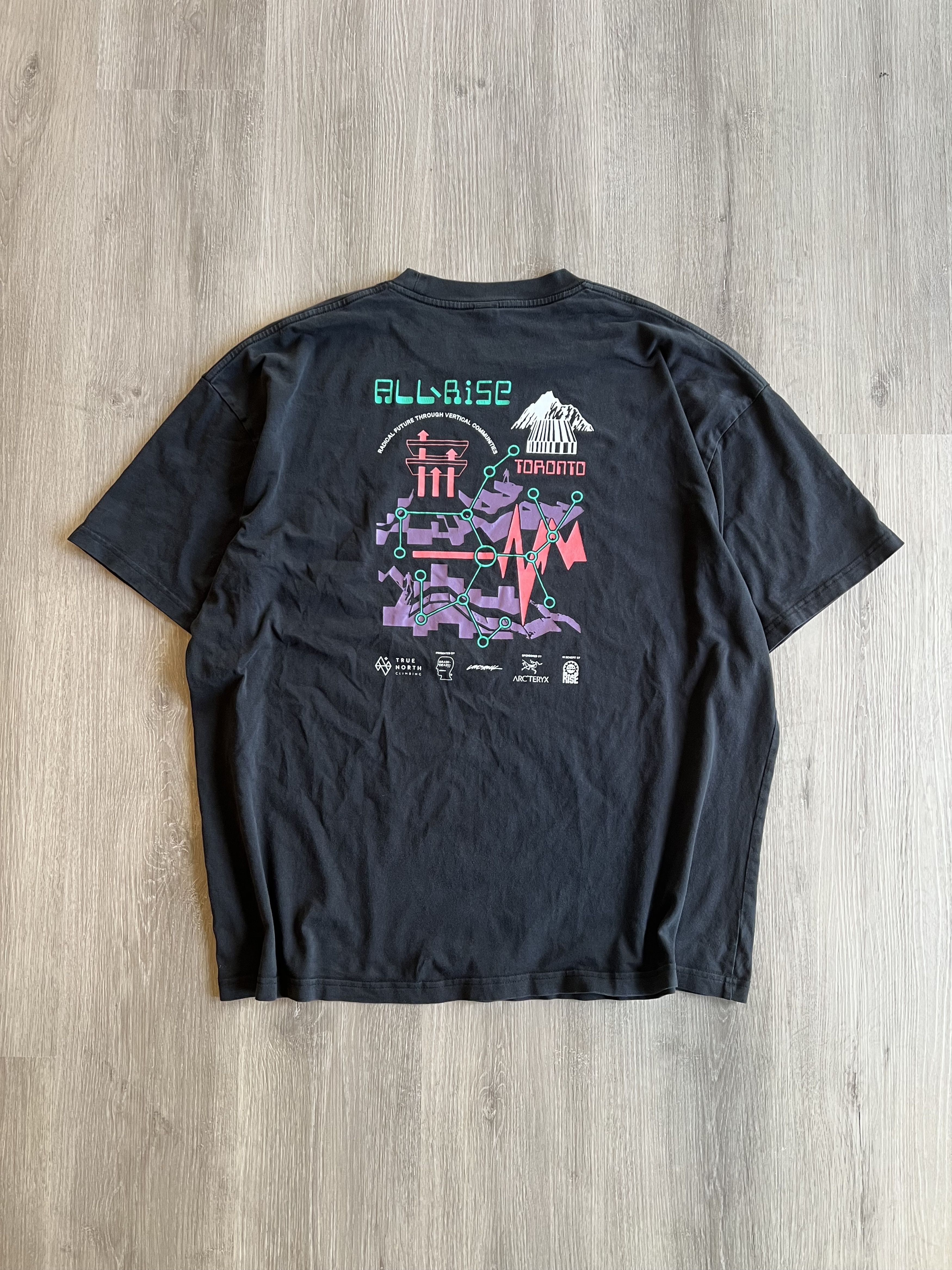 Arc'teryx × Brain Dead Brain Dead x Arc'teryx All Rise Toronto T-Shirt / Gorpcore Size US XL / EU 56 / 4 - 4 Thumbnail