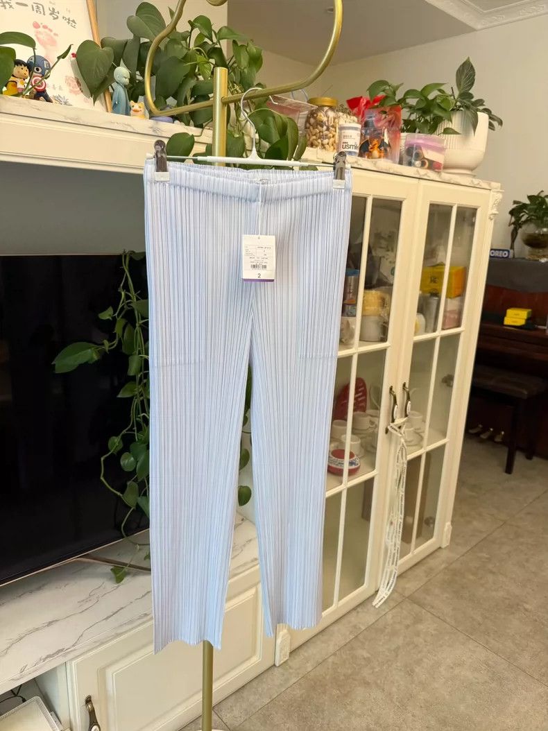 Issey Miyake Issey Miyake size:2 Blue pleated pants Size 42" / US 20 - 1 Thumbnail
