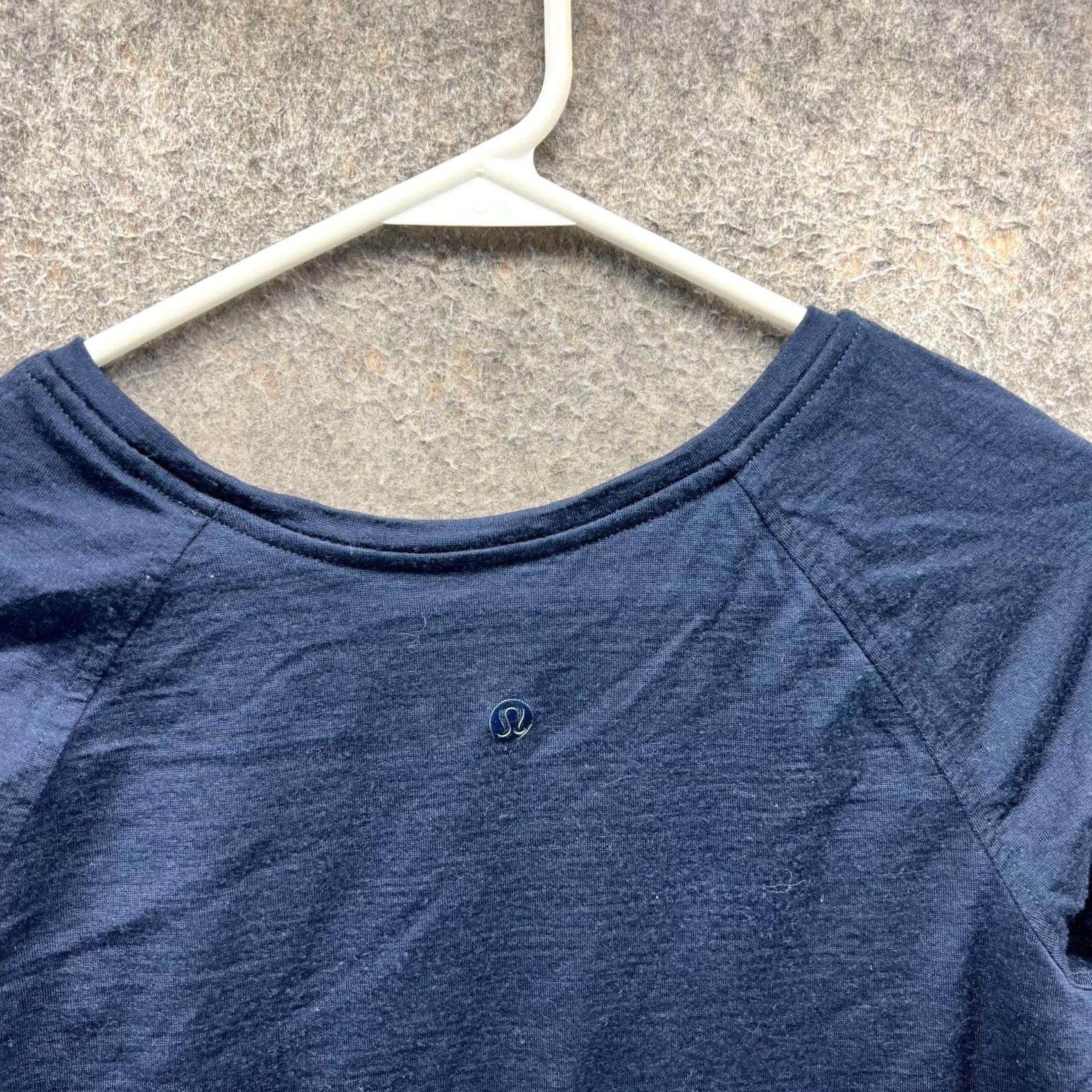 Lululemon Lululemon Shirt Womens 2 Blue Navy Long Sleeve T-Shirt Pullover Crew Neck Athletic Gym Swiftly Tech Run Jog Activewear Front-Runner Style Womens Size XS / US 0-2 / IT 36-38 - 6 Thumbnail