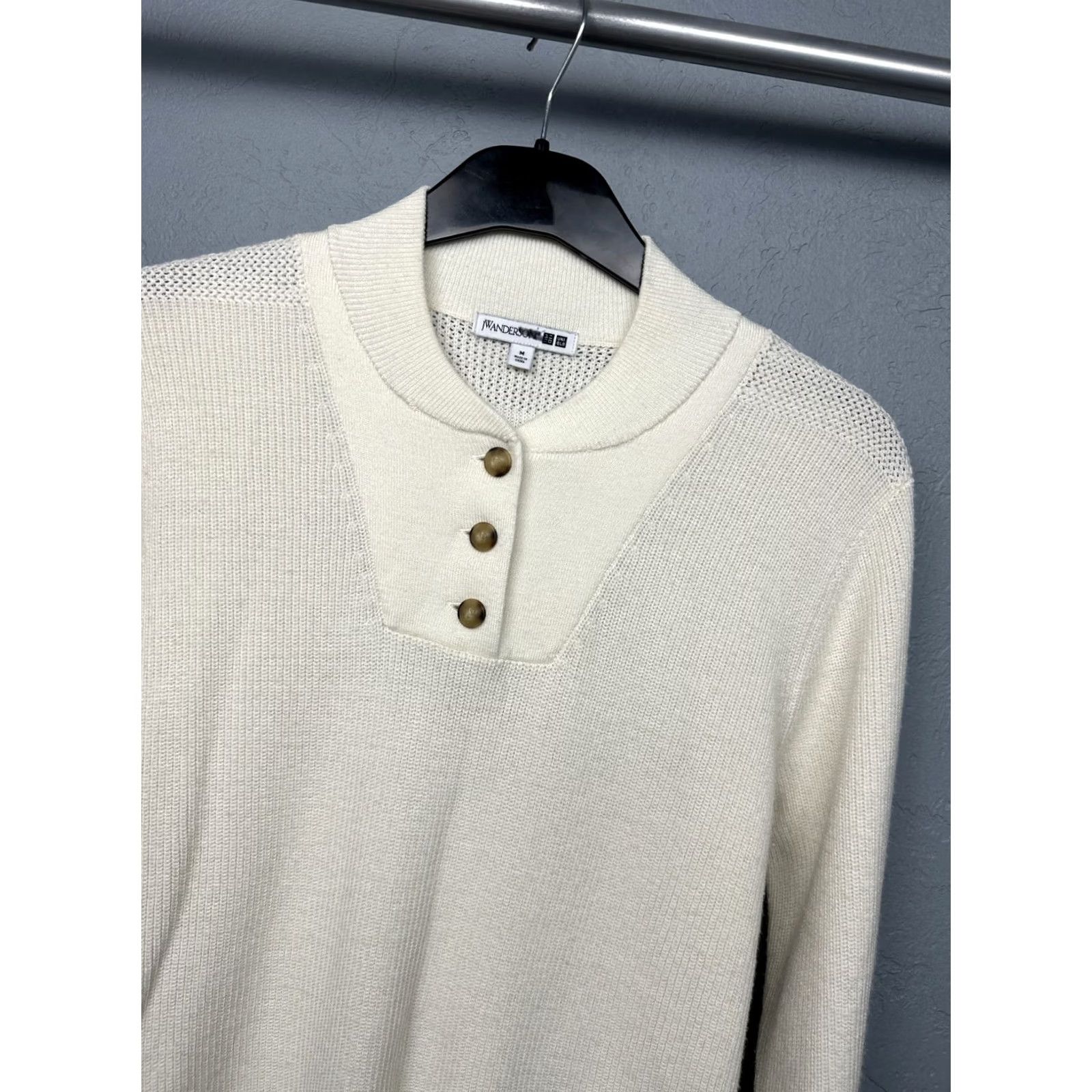 Uniqlo Uniqlo x J.W.Anderson Womens Sweater M Beige Knit Pullover Size M Size M / US 6-8 / IT 42-44 - 2 Thumbnail