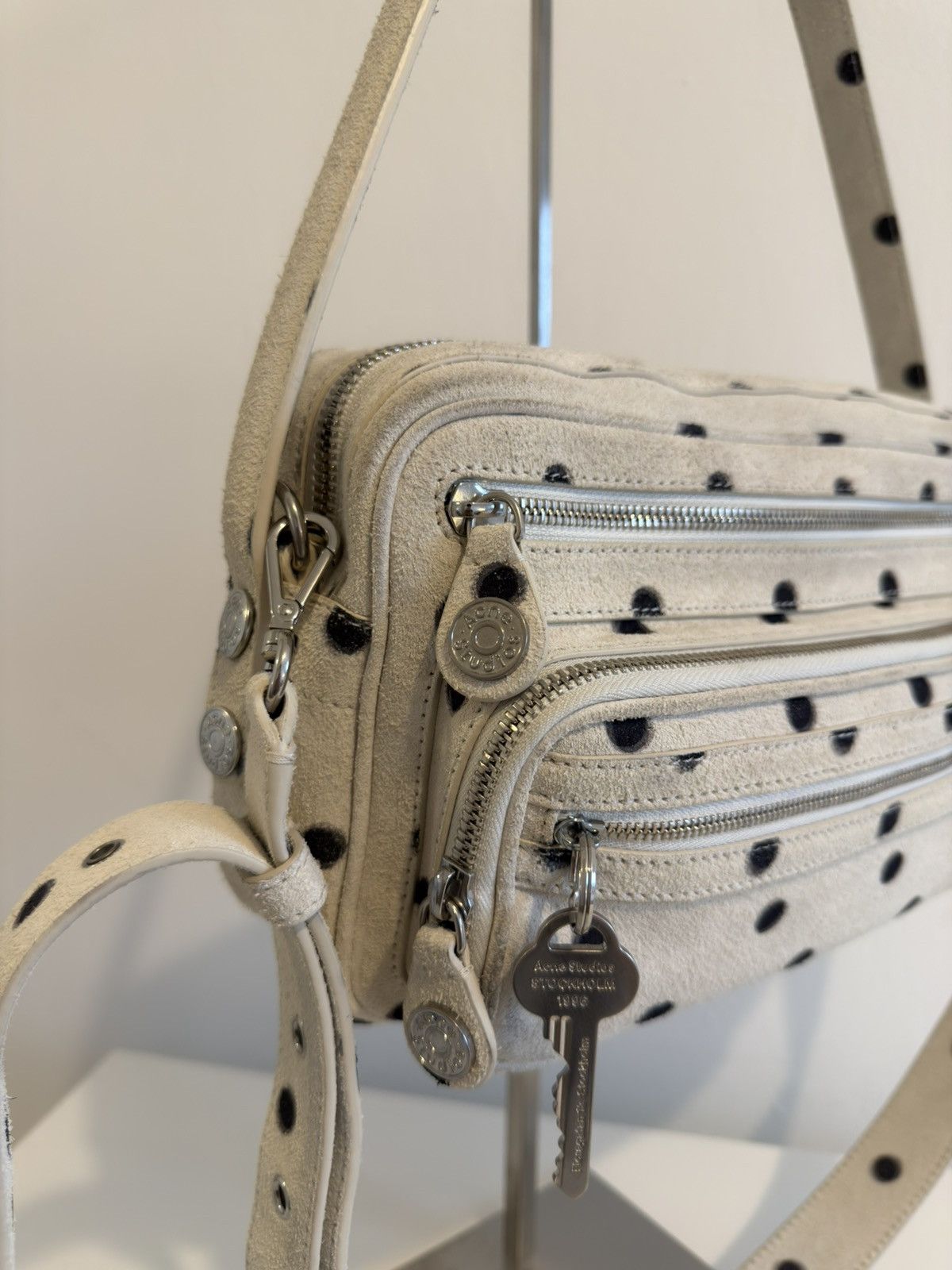 Acne Studios Acne Studios Camero Runway Bag Polka Dot Suede Limited Ed. Size ONE SIZE - 4 Thumbnail