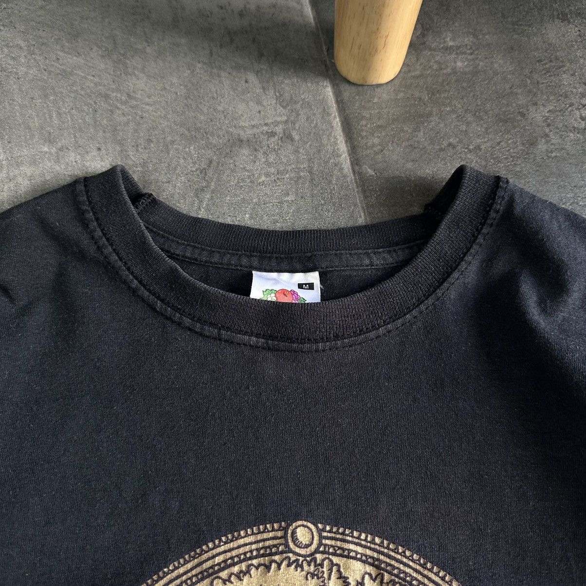 Band Tees × Vintage Vintage Adult ”Herne the Hunter” tee band joke movie Y2K 00s Size US M / EU 48-50 / 2 - 7 Thumbnail