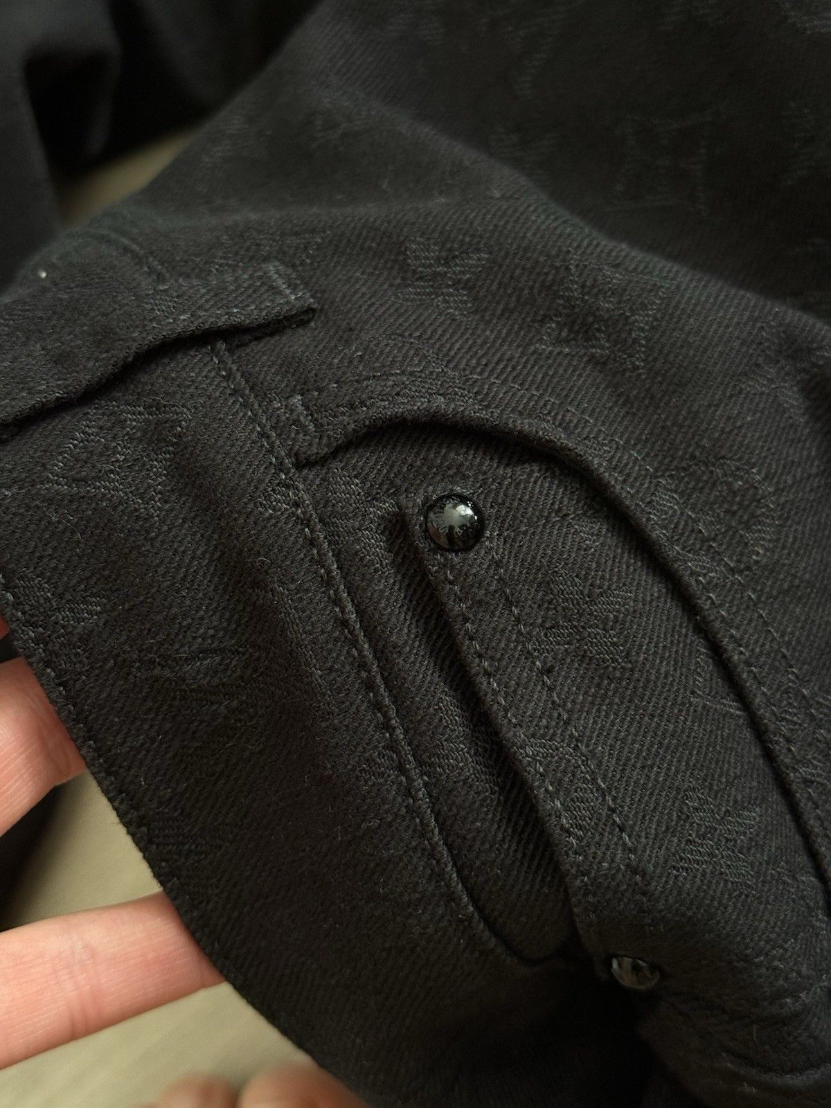 Louis Vuitton Louis Vuitton Slim Black Mongram mens Jeans Size 27 Size US 27 - 9 Thumbnail