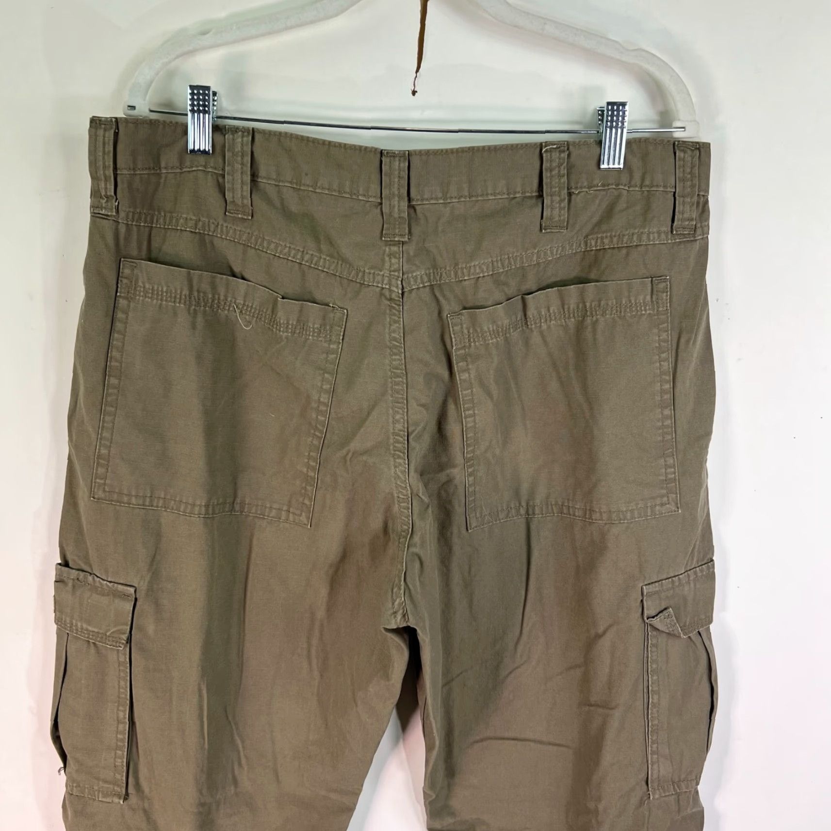 Wrangler Wrangler Cargo Pants Men’s SZ 36 Olive Green Relaxed Fit Ripstop 36x32 Pockets 100% Cotton Workwear USA Seller Size US 36 / EU 52 - 5 Thumbnail