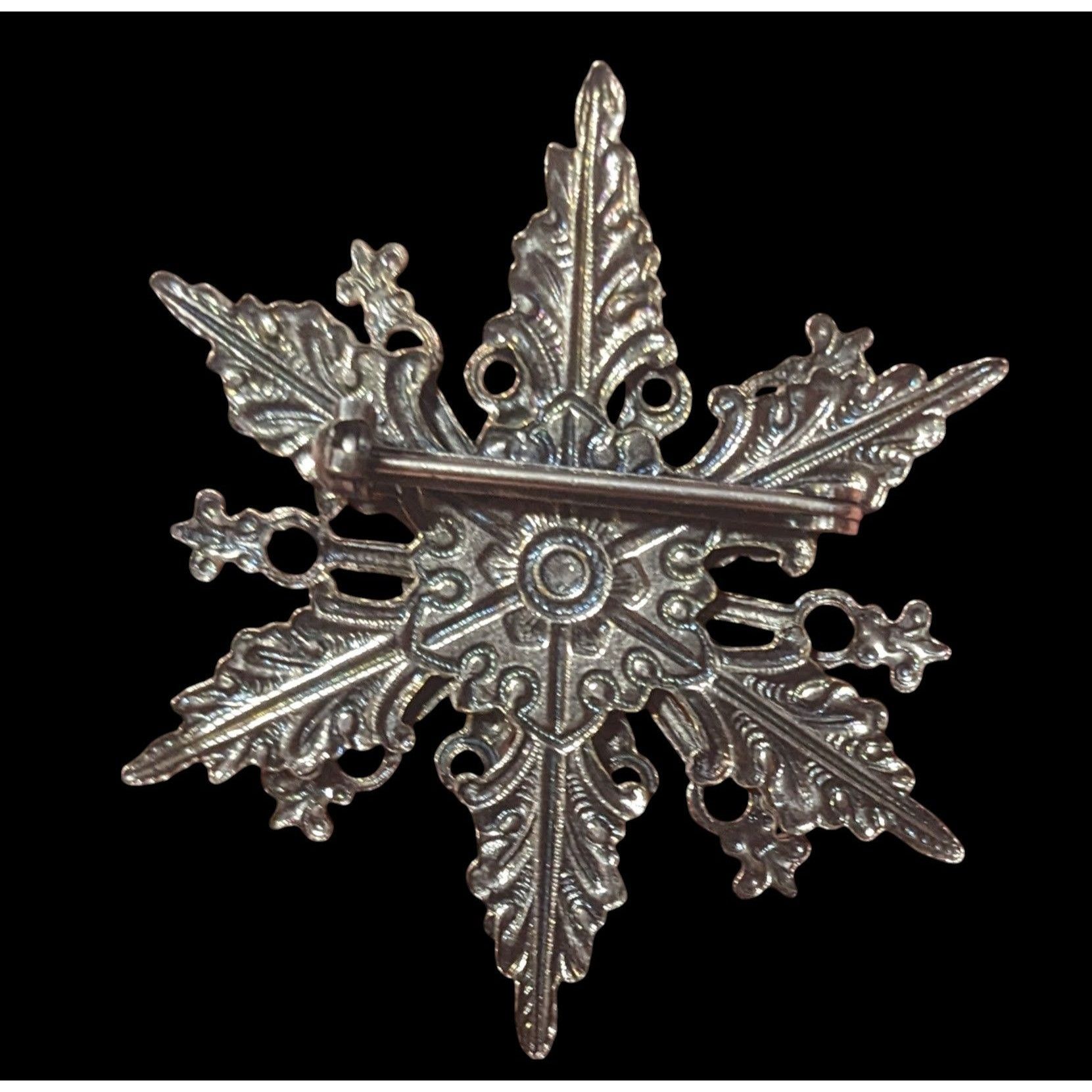 Other Whimsical Snowflake Silver Tone White Enamel Brooch Size ONE SIZE - 3 Thumbnail