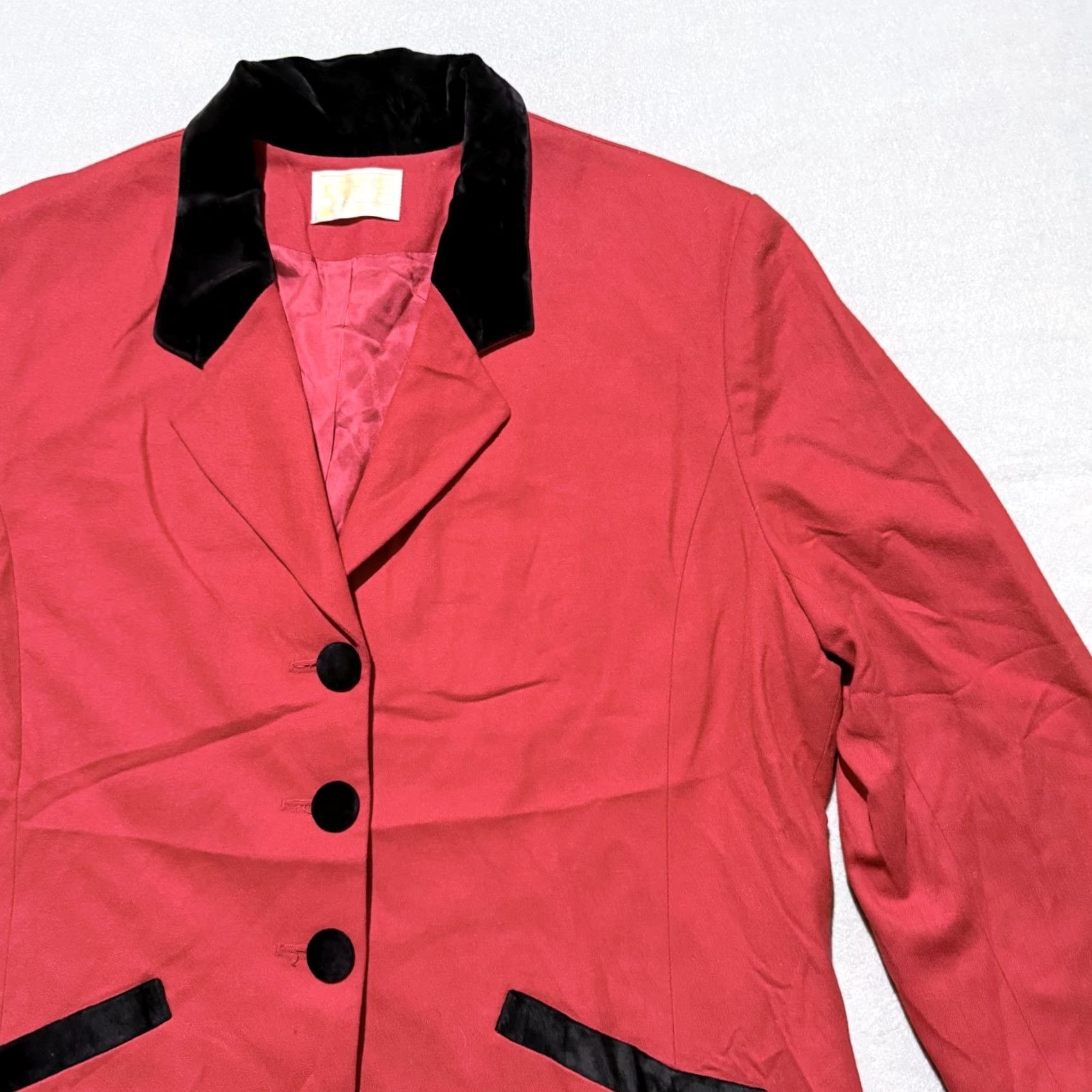 Pendleton VINTAGE Pendleton Blazer Women Red Wool 3-Button Jacket Large L USA Made Velvet Black Velvet Accent Button Size L / US 10 / IT 46 - 4 Thumbnail
