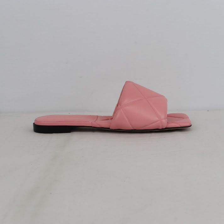 Bottega Veneta o1rshd1 Quilted Embssed Lagoon Nappa Sandal in Blossom Size US 7.5 / IT 37.5 - 4 Thumbnail