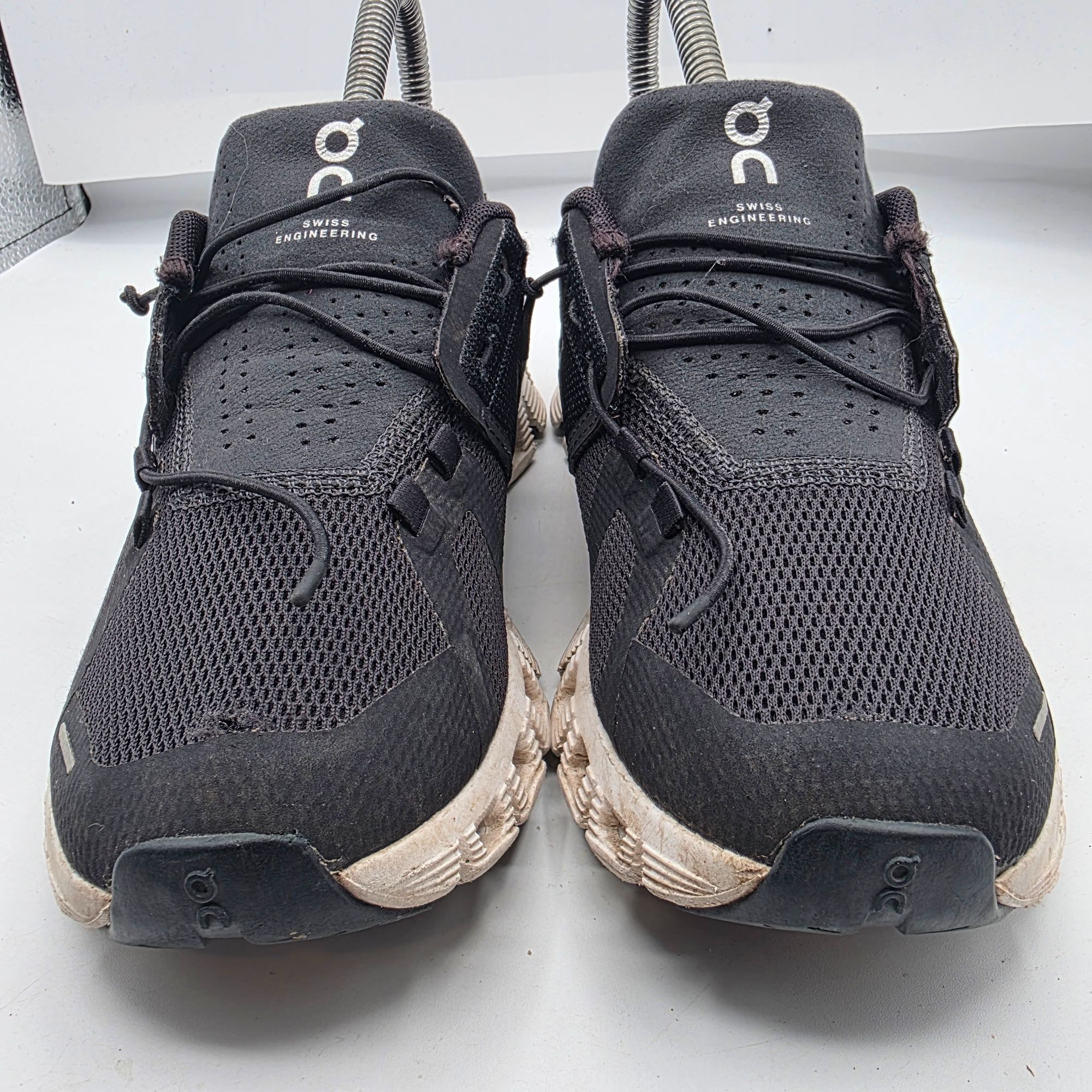 On On Cloud 5 Womens Size 6 Black Athletic Shoes Running Walkin Size US 6 / IT 36 - 2 Thumbnail
