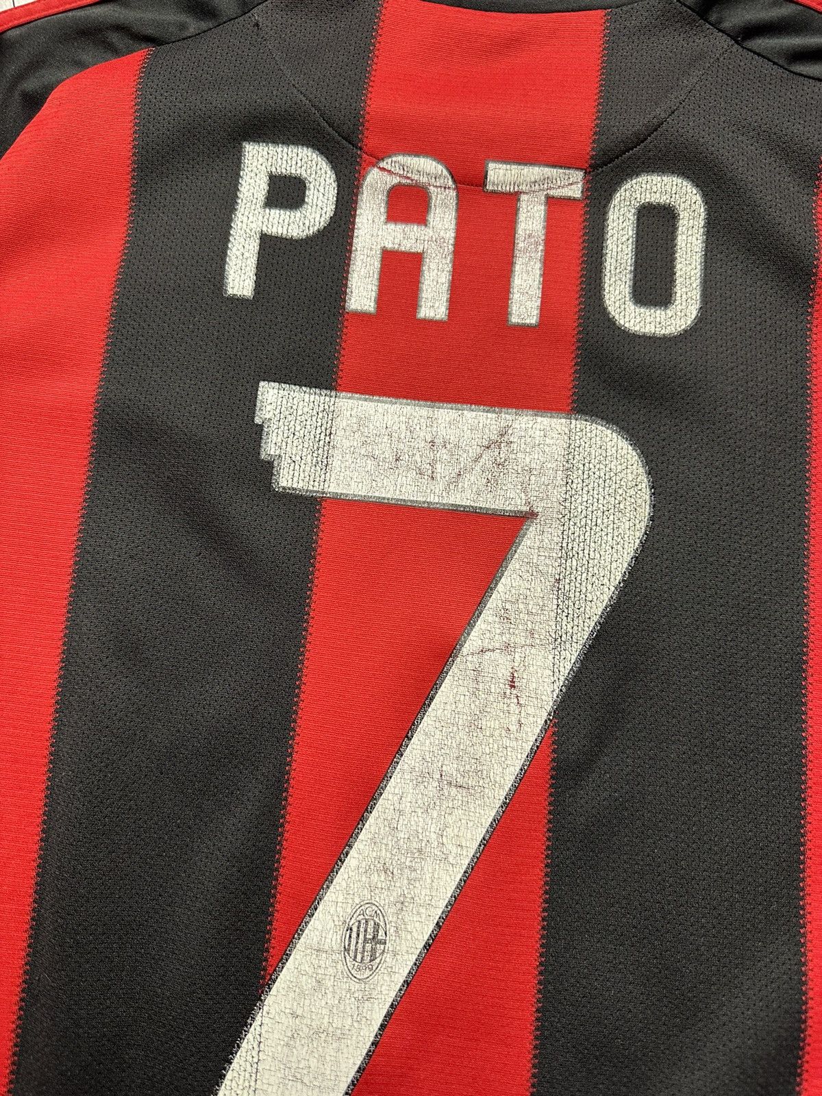 Adidas × Vintage Vintage adidas AC Milan soccer jersey size S 7 Pato rare Size US S / EU 44-46 / 1 - 11 Thumbnail