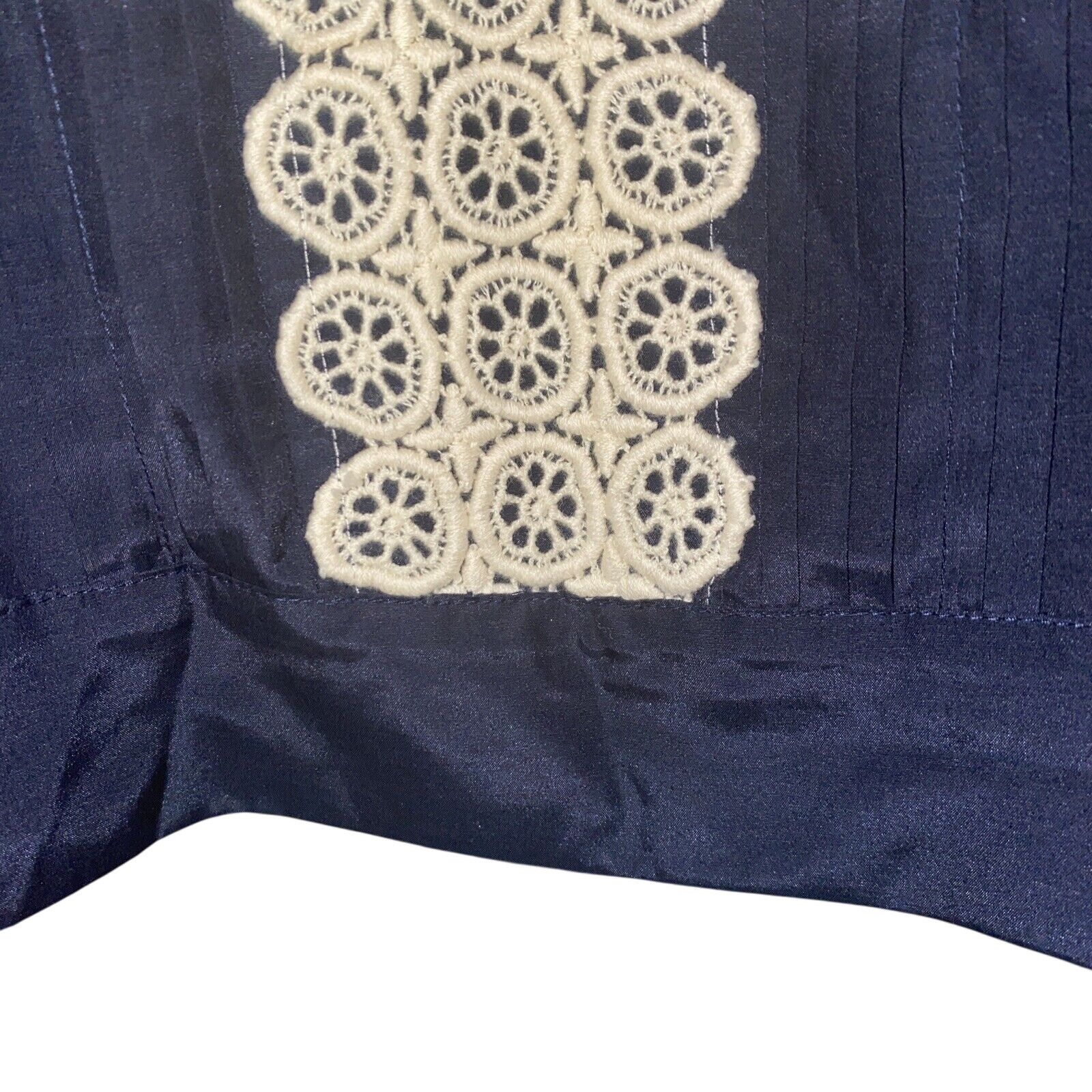 Banana Republic Banana Republic Womens Blouse Medium Navy Silk Blend Size M / US 6-8 / IT 42-44 - 4 Thumbnail