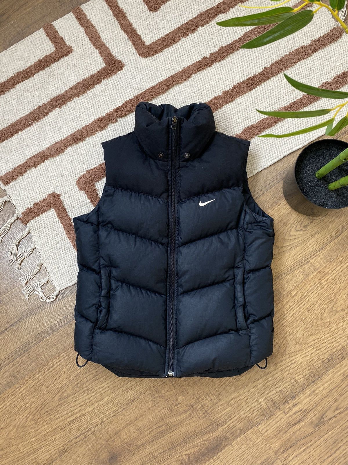 Nike 🫧WMNS PUFFER DOWN VEST NIKE🫧 Size XS / US 0-2 / IT 36-38 - 1 Thumbnail