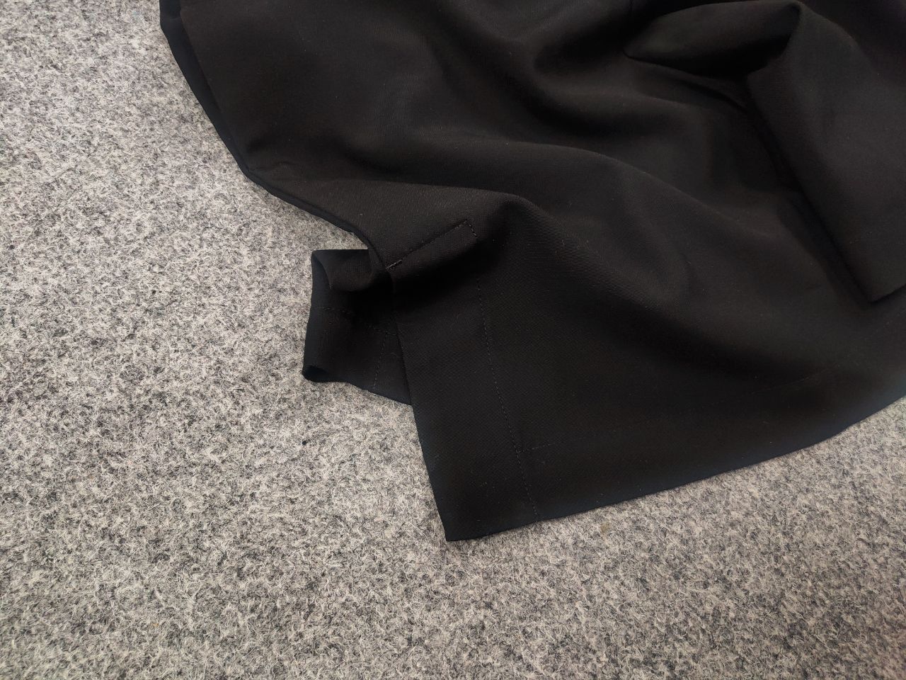 Yohji Yamamoto Yohji Yamamoto Y's Regulation Laine Wool Womens Tuck Shorts Size 30" / US 8 / IT 44 - 6 Thumbnail