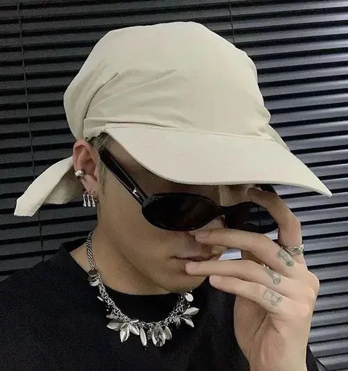 Other Avant garde fashion multi-style handkerchief cap hat Size ONE SIZE - 2 Thumbnail